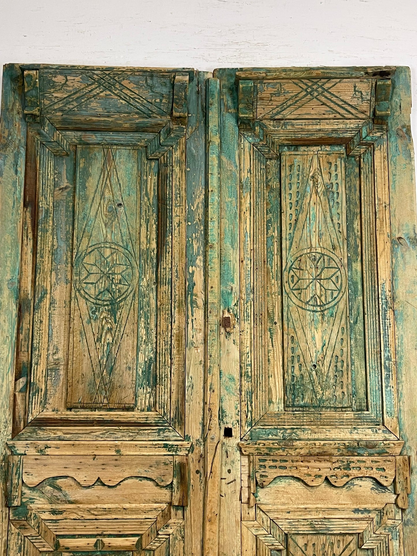 Antique French Panel Doors with Carving (93.25 x 56) M039