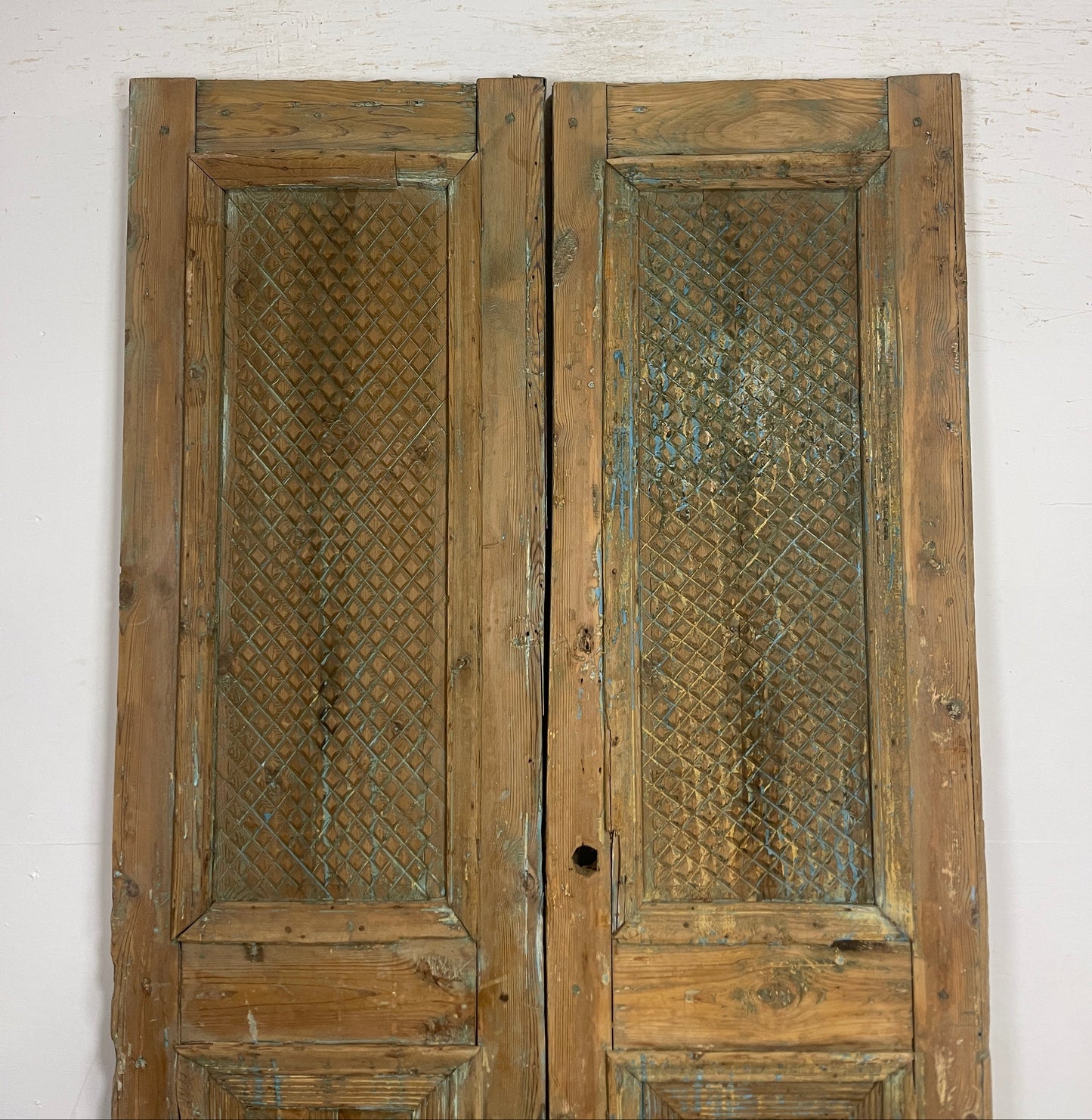 Antique French panel doors with Carvings (91 x 46.5) P22