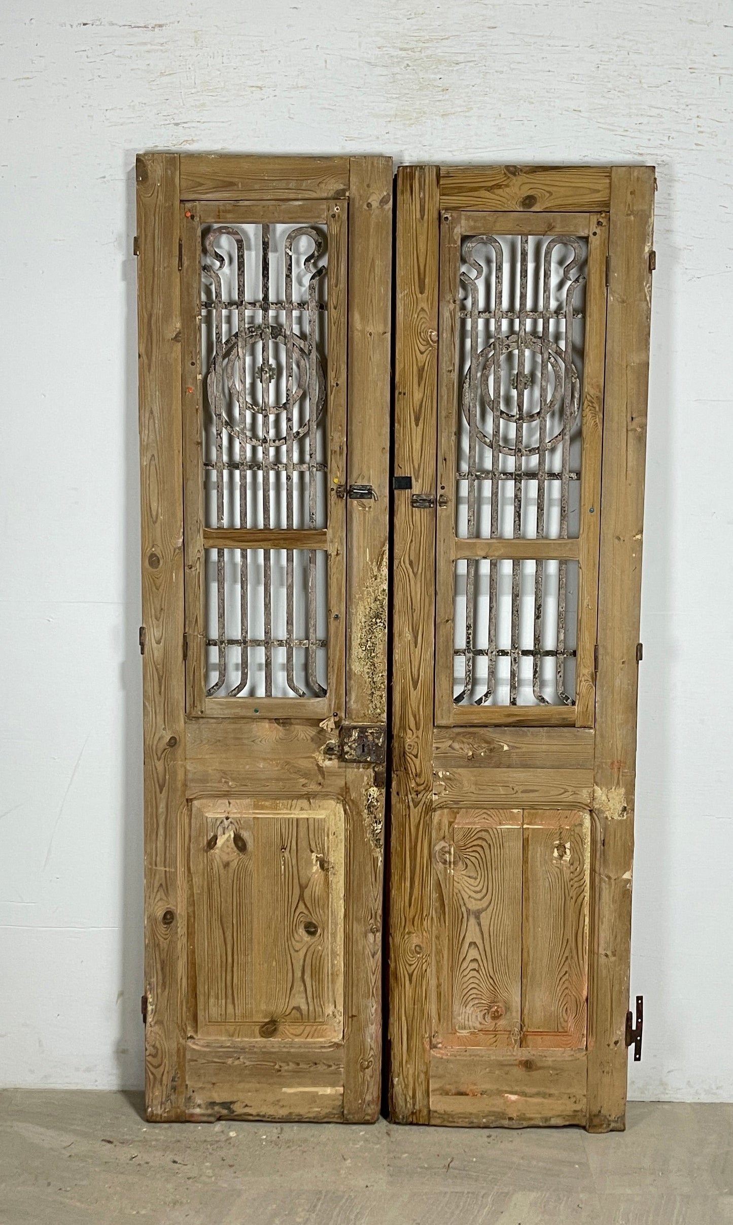 Antique French panel doors with Metal (87x44.5) P114