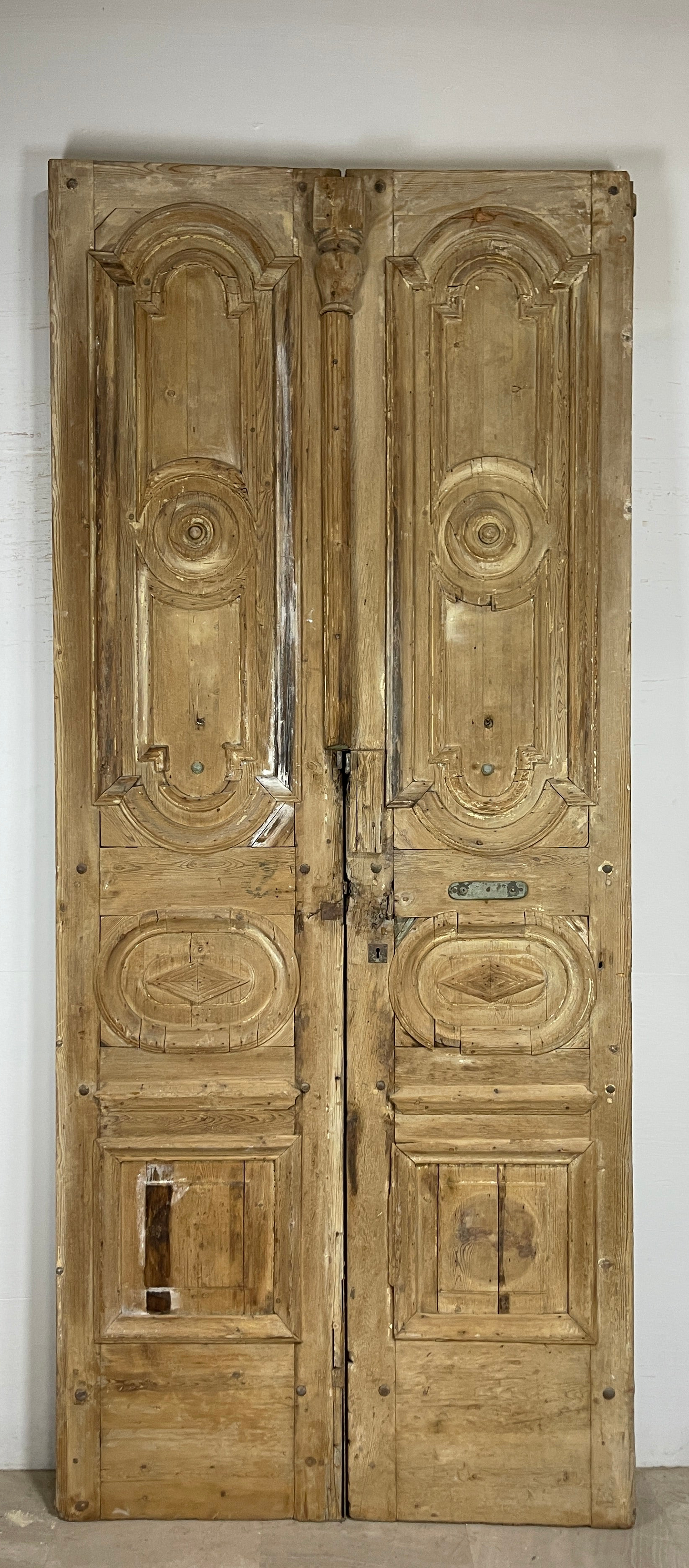 Antique French panel doors with Carvings (119 x 51.5) P50