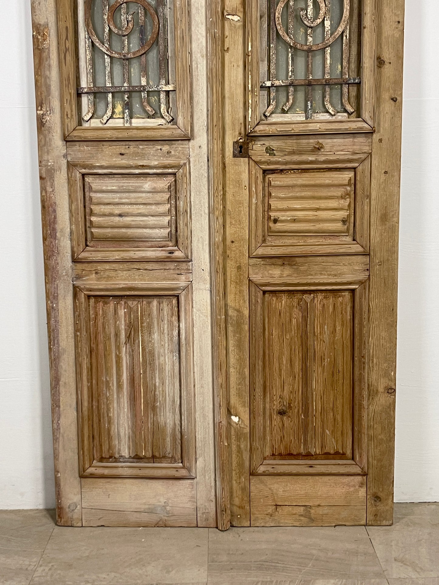 Antique French panel doors with Metal (88 x 39.5) O35