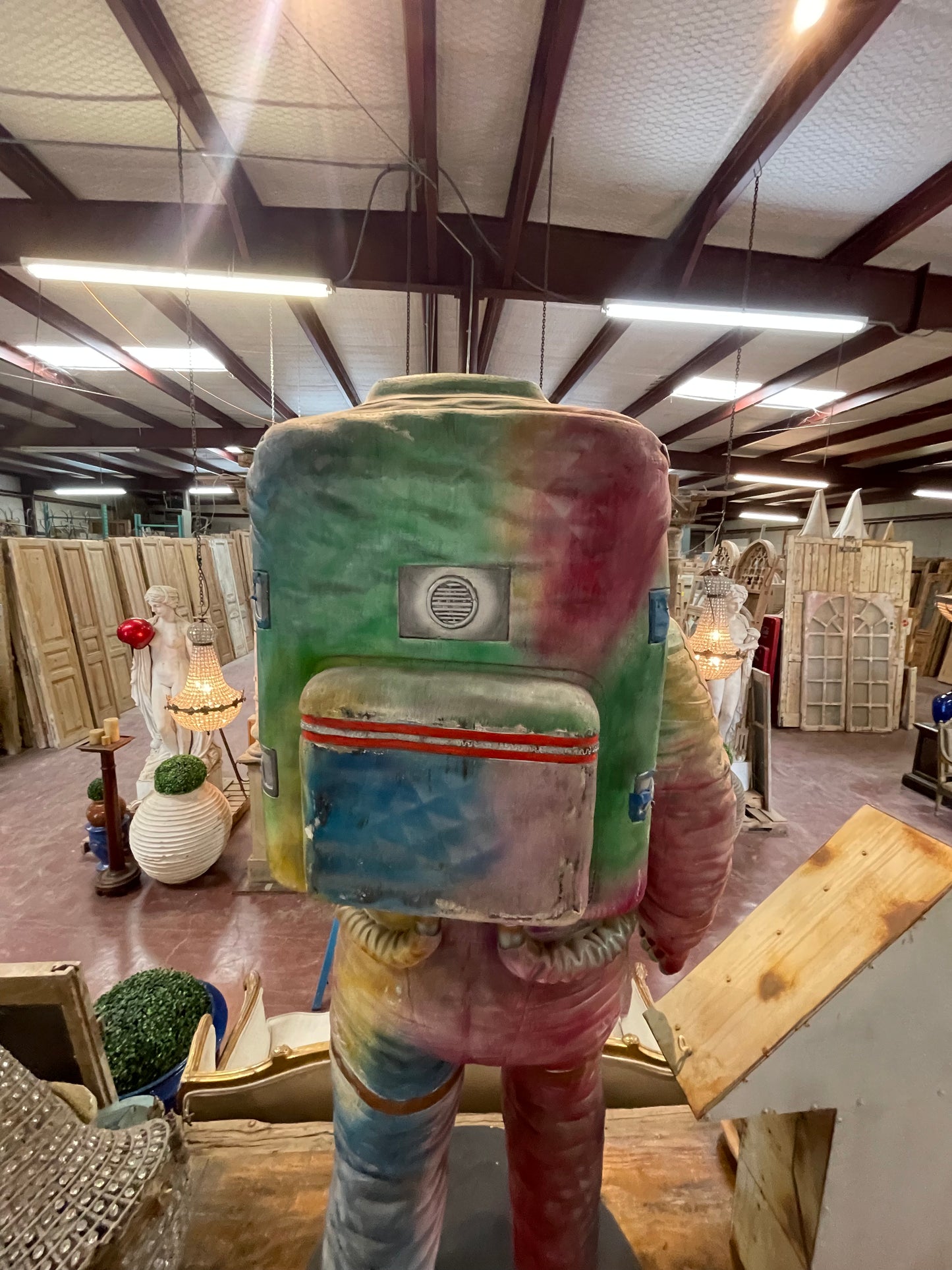 Astronaut Statue (71x36)