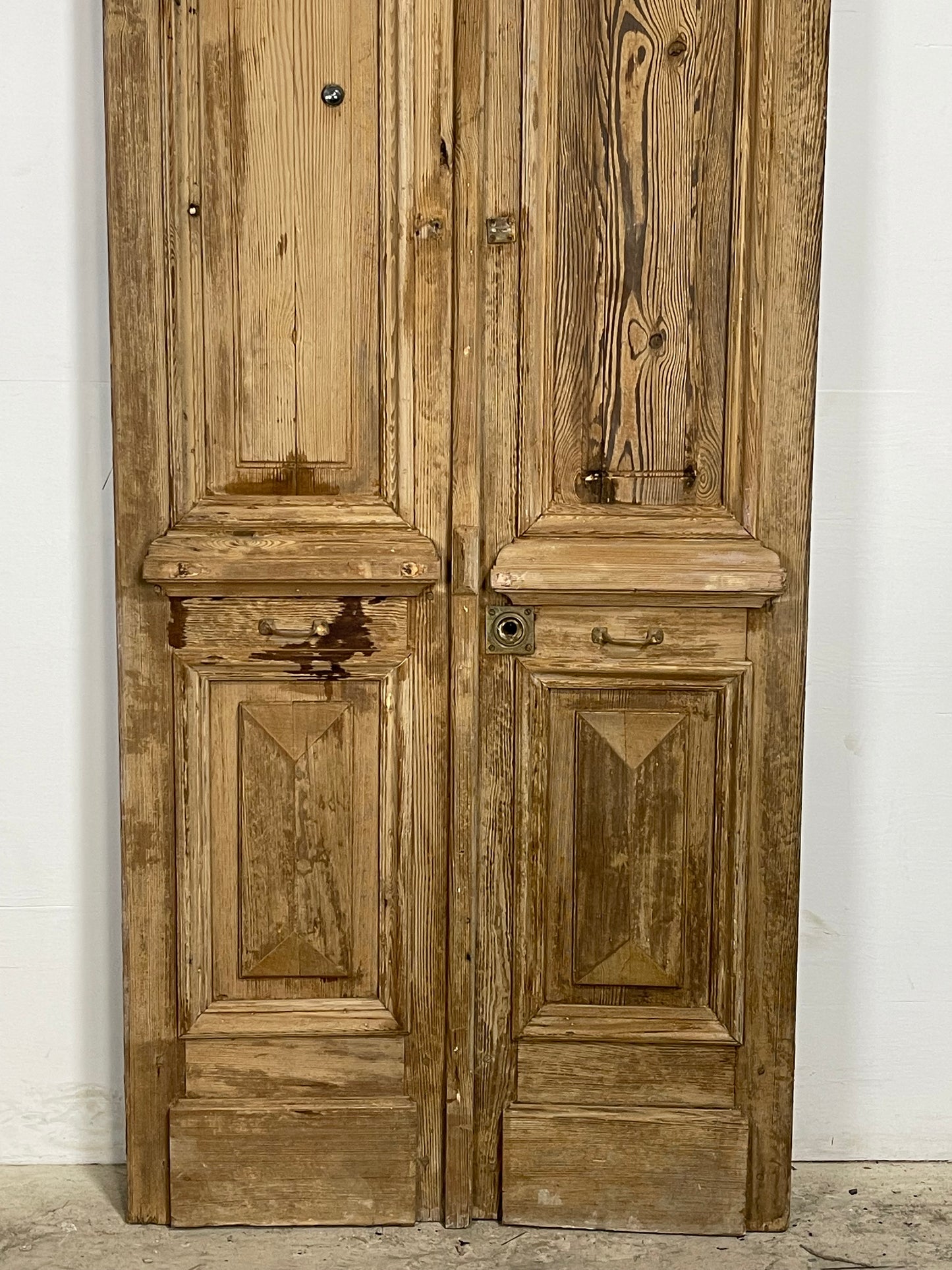 Antique French Panel Doors with Carving (120.5x 38.5) M023