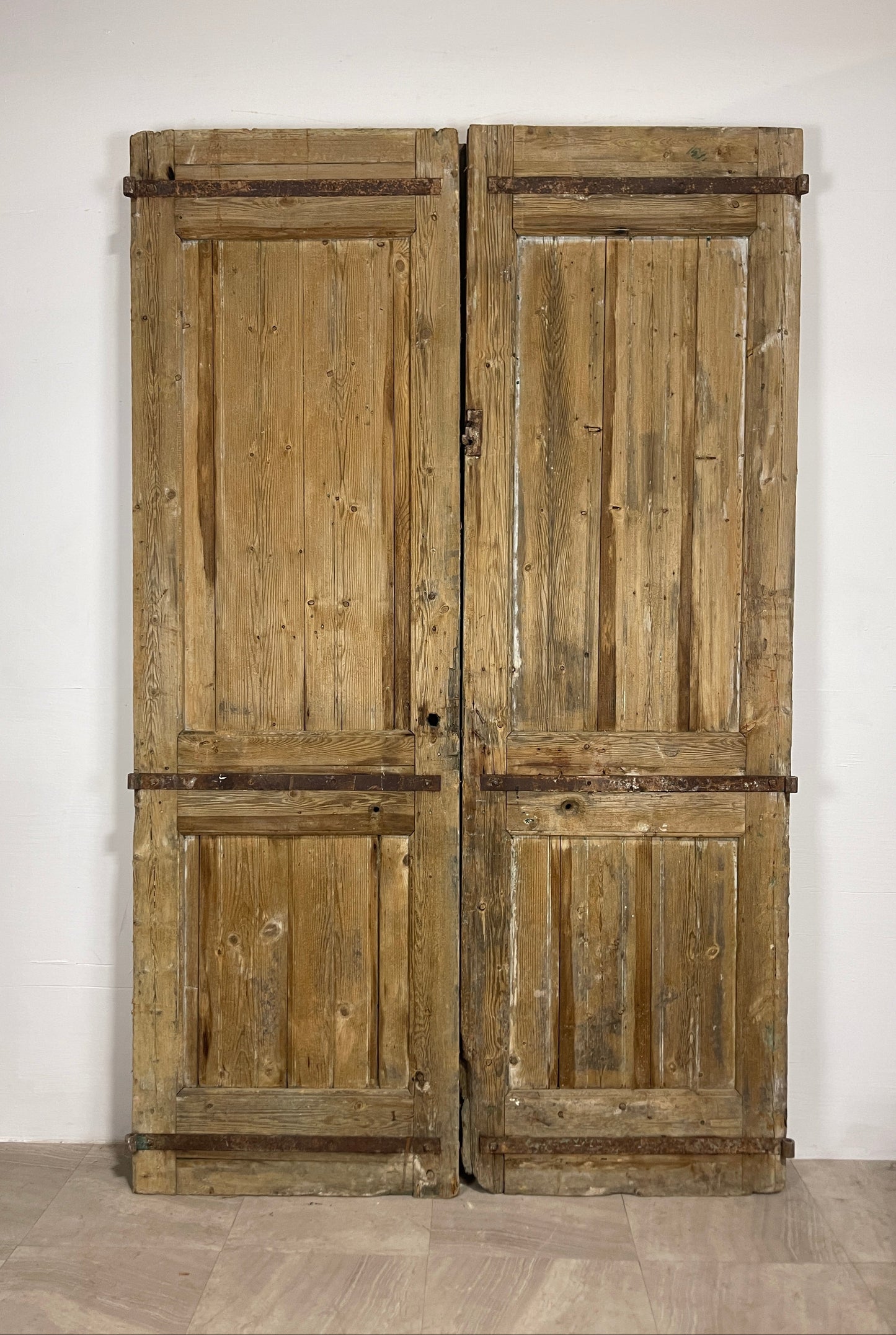 Antique French panel doors with Carvings (101.25 x 63) O6