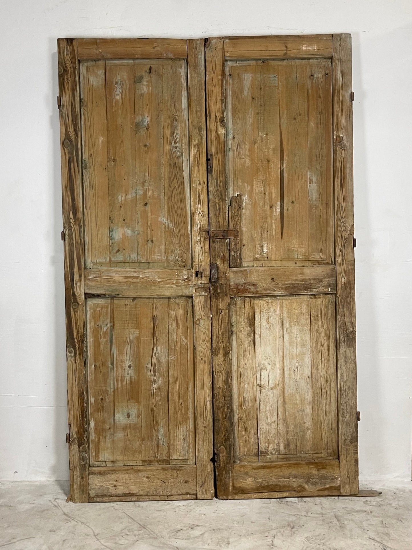 Antique French Panel Doors with Carving (93.5 x 58.5) N004