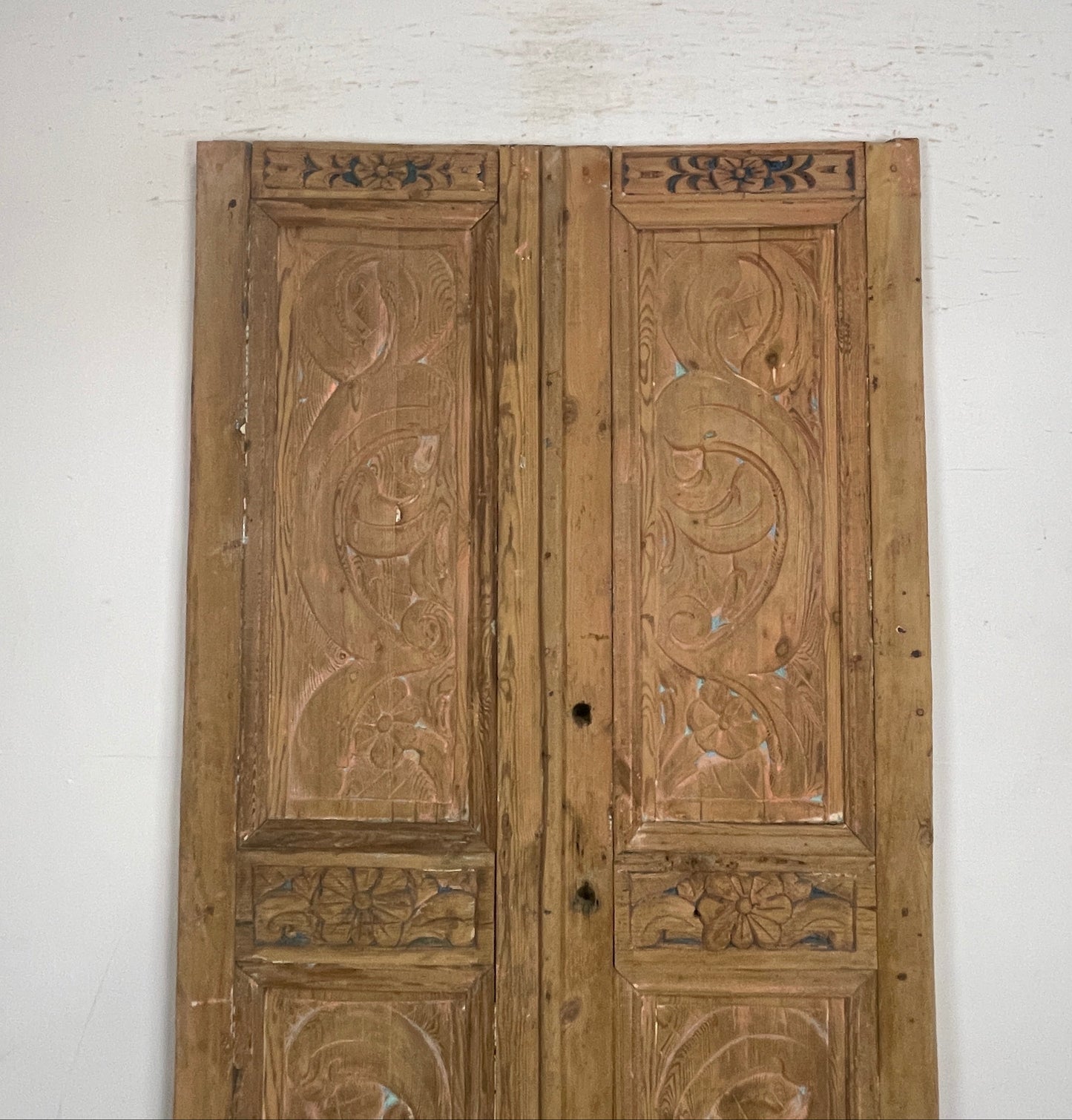 Antique French panel doors with Carvings (88 x 46.5) P17
