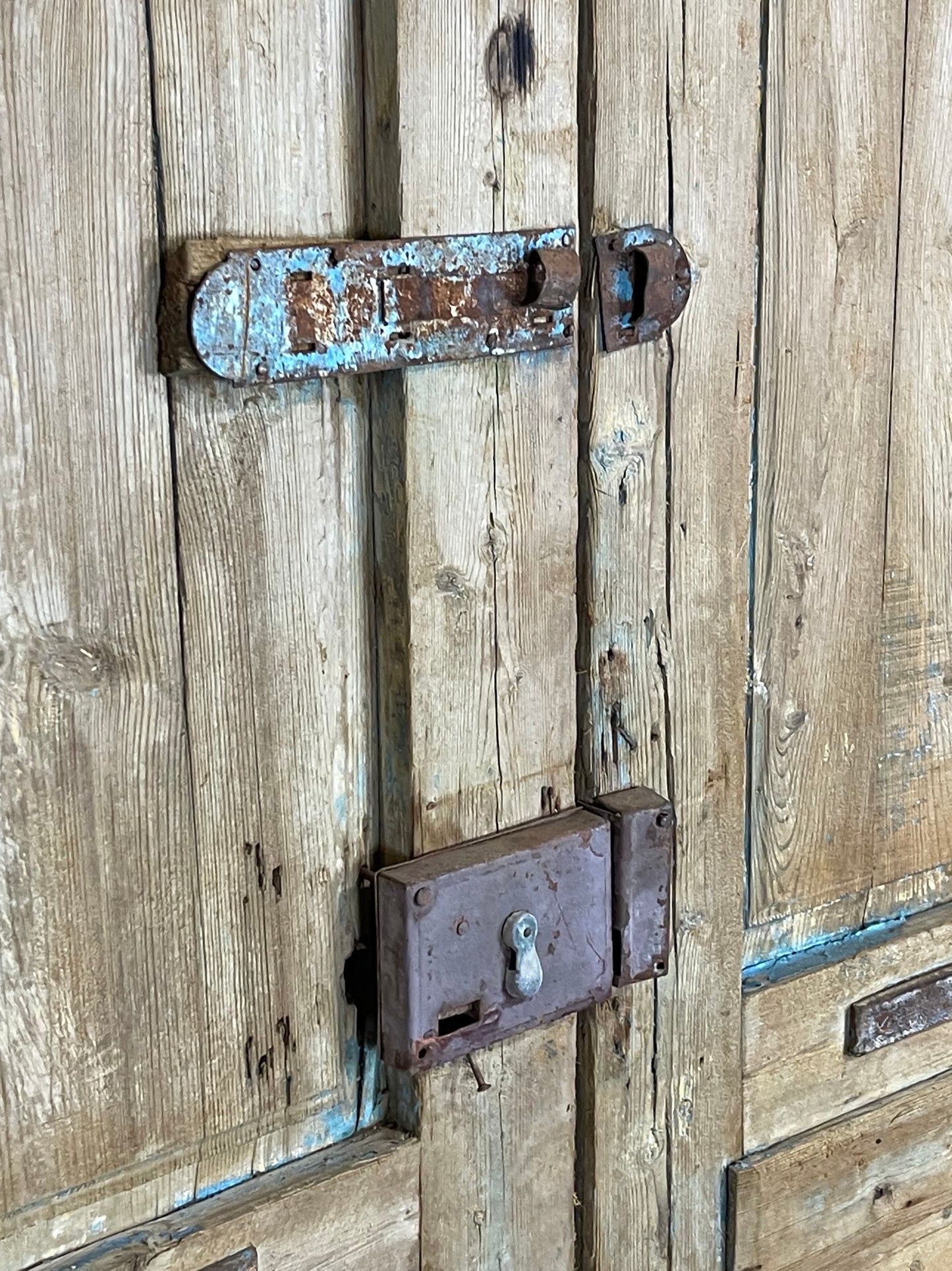 Antique French Panel Doors with Carving (92.5 x 48.75) M046