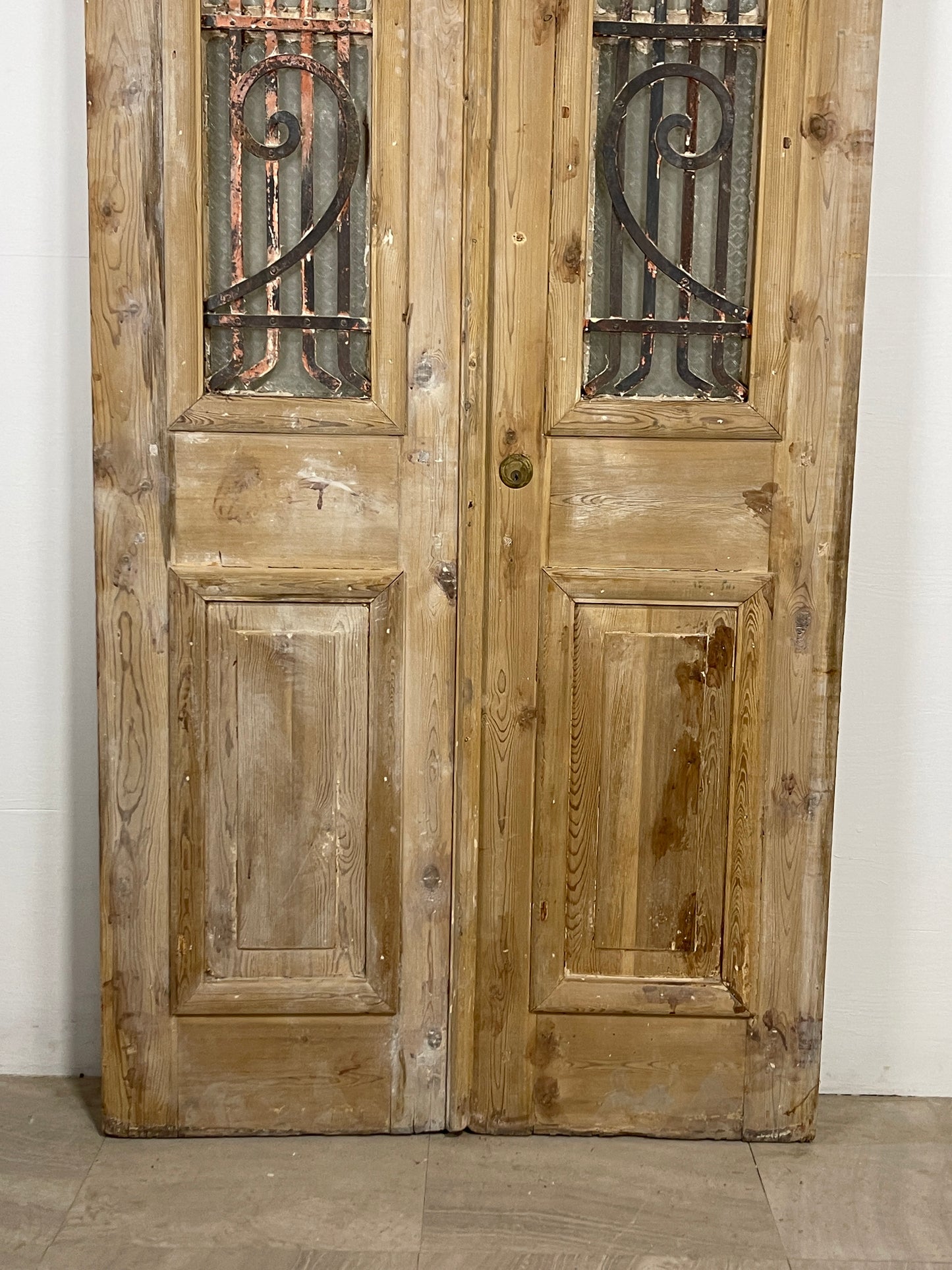 Antique French panel doors with Metal (86 x 40) O38