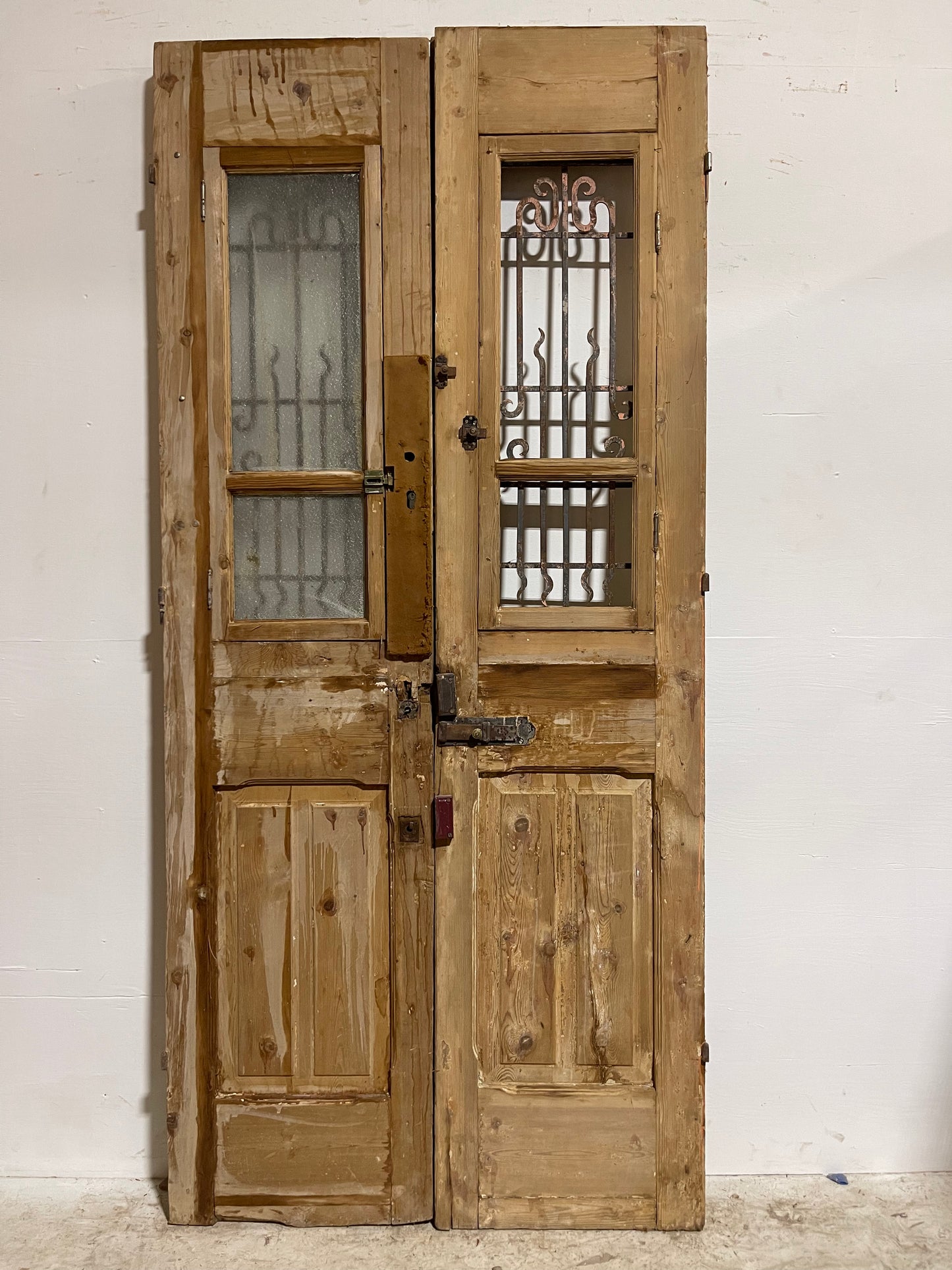 Antique French Panel Doors with Metal (97.25x44) J108