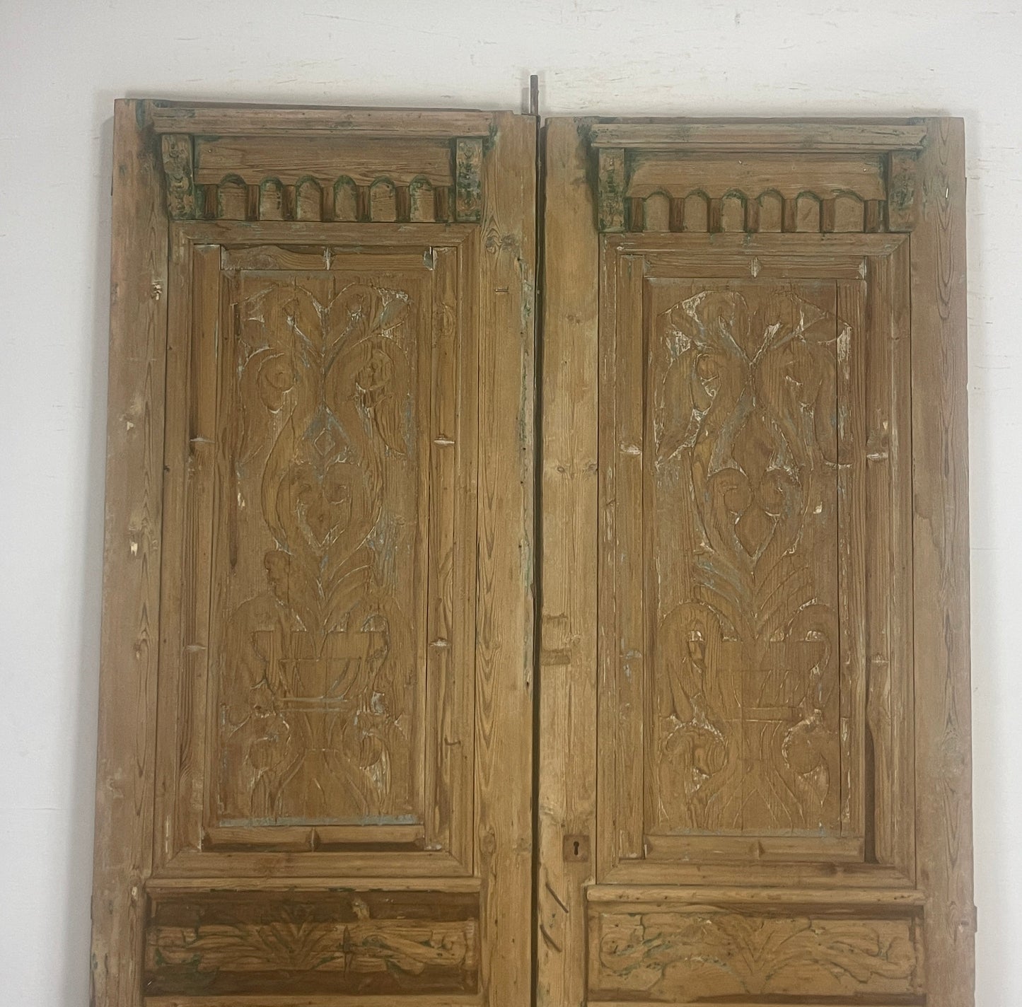 Antique French panel doors with Carvings ( 97.5 x 59.25) P 19