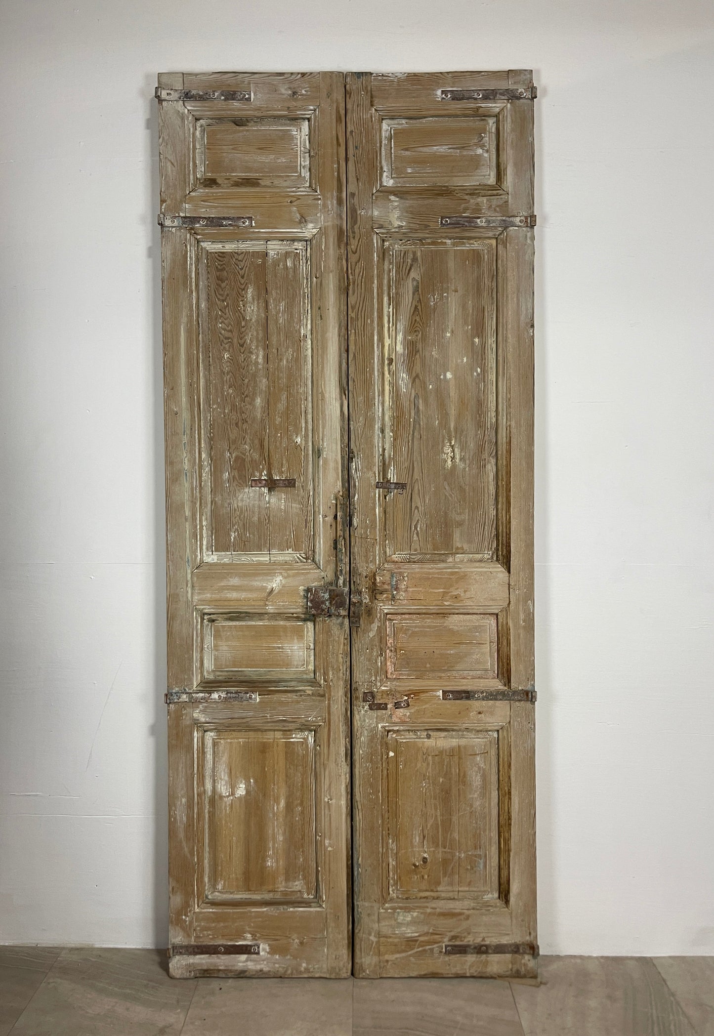 Antique French panel doors with Carvings (104 x 42.5) O2