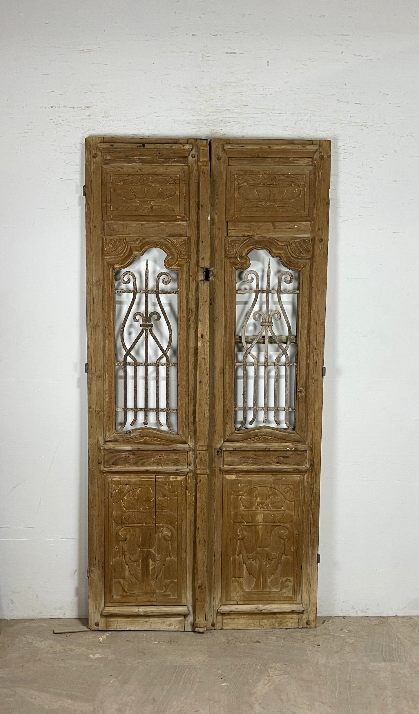 Antique French panel doors with Metal (91 x 44.5) P68