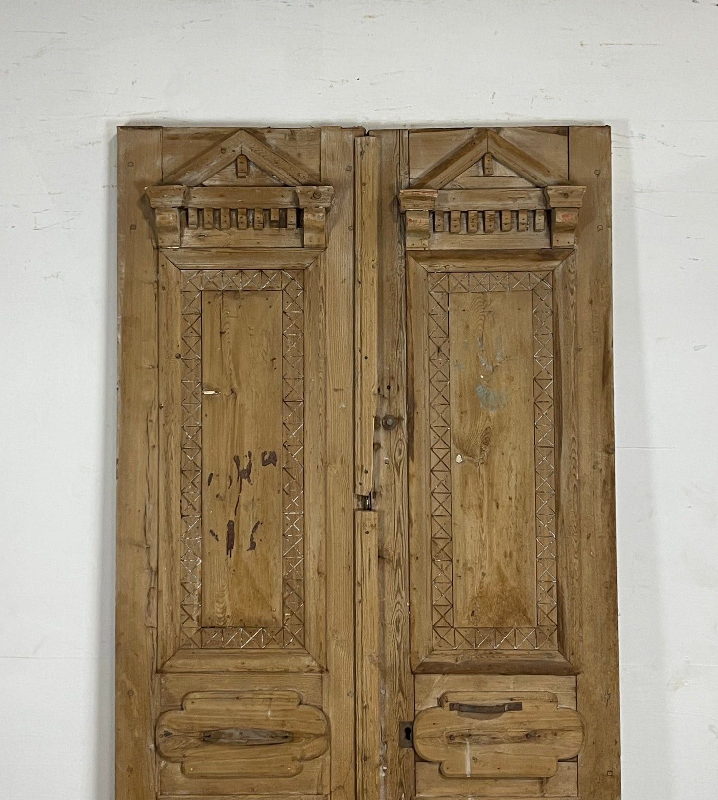 Antique French Panel Doors with Carving (95 x 42) N012