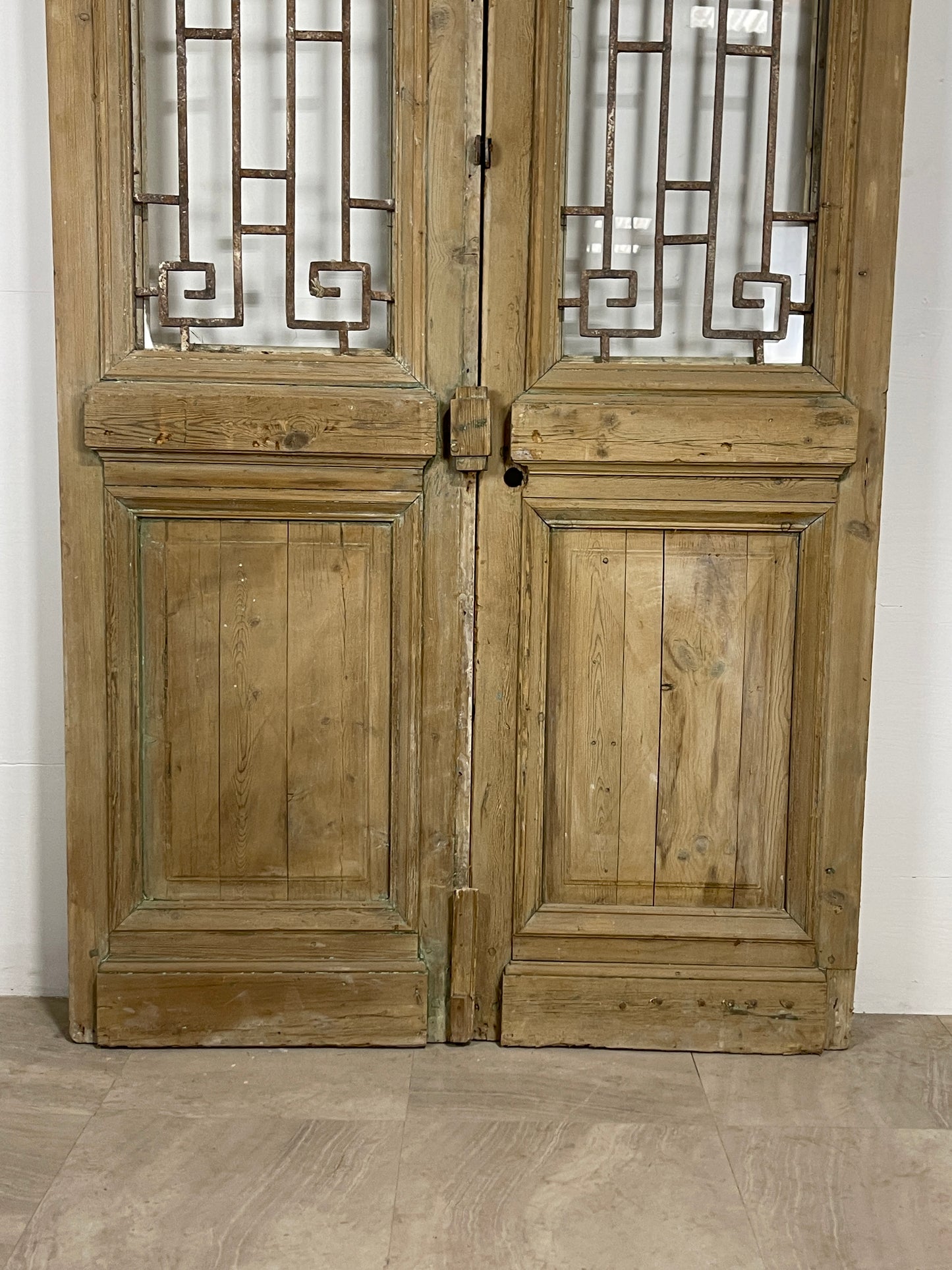Antique French panel doors with Metal (91.5 x 51.5) O27