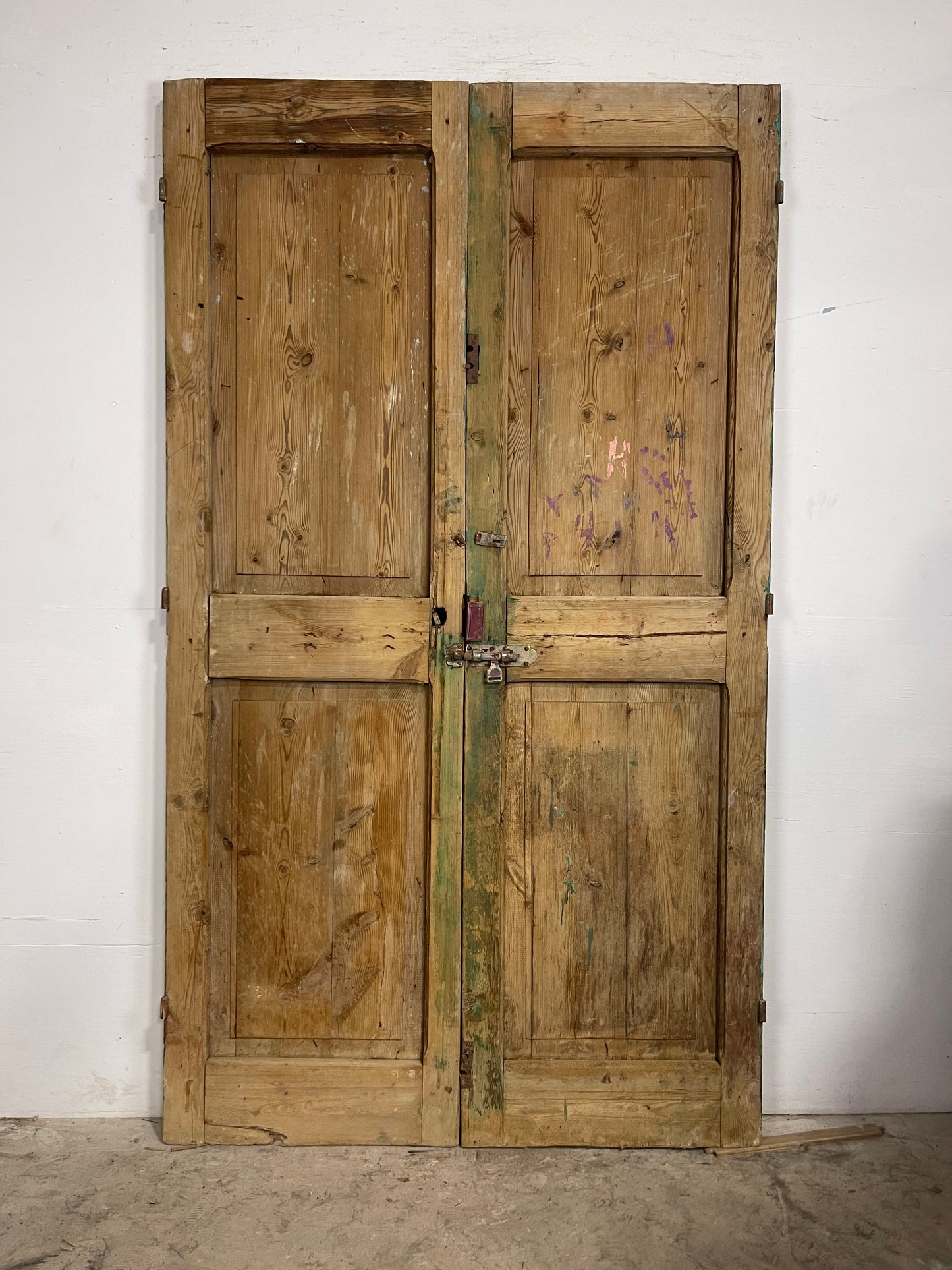 Antique French Panel Doors with Carving (94 x 53.25) M035