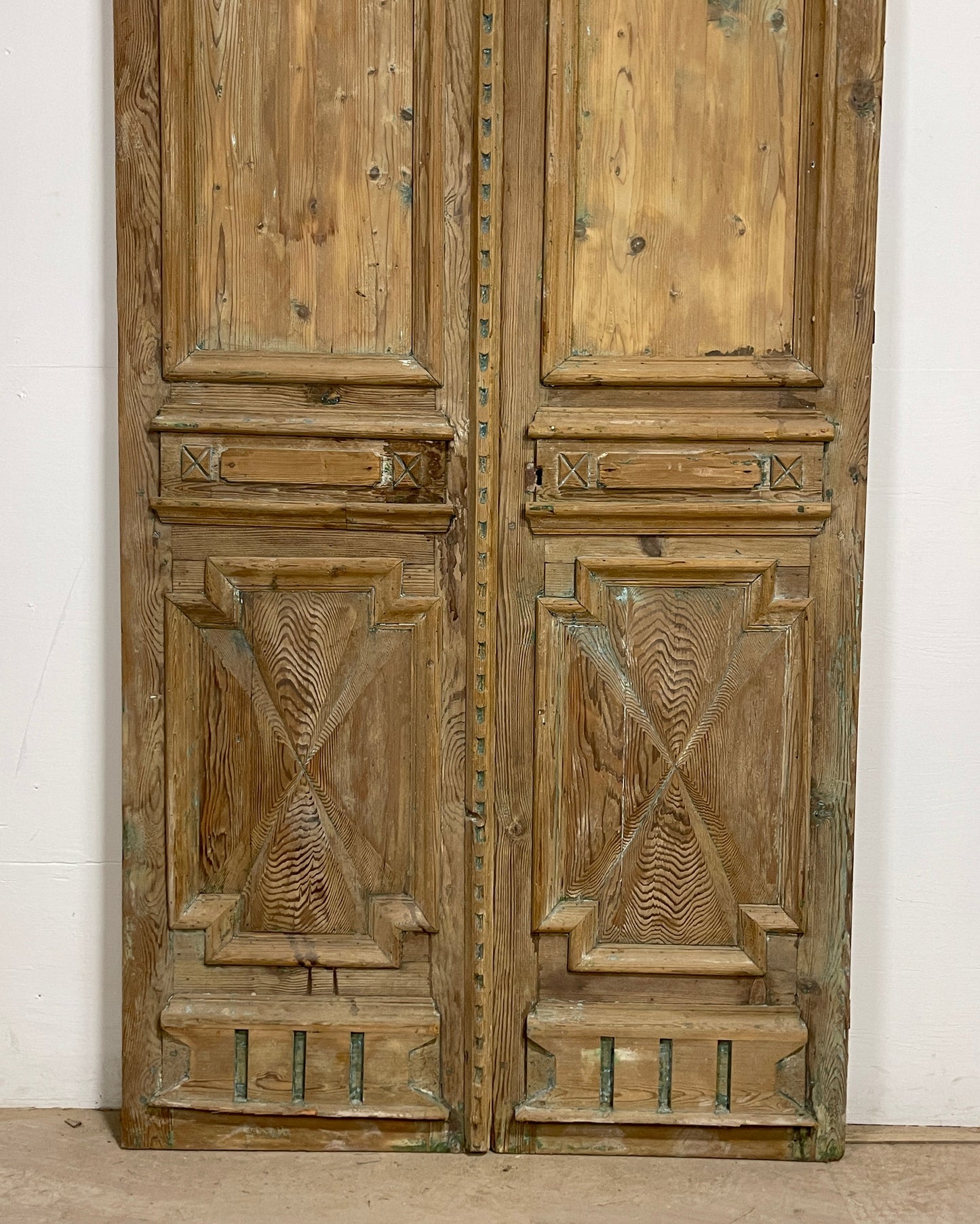 Antique French panel doors with Carvings (100 x 44.5) P29