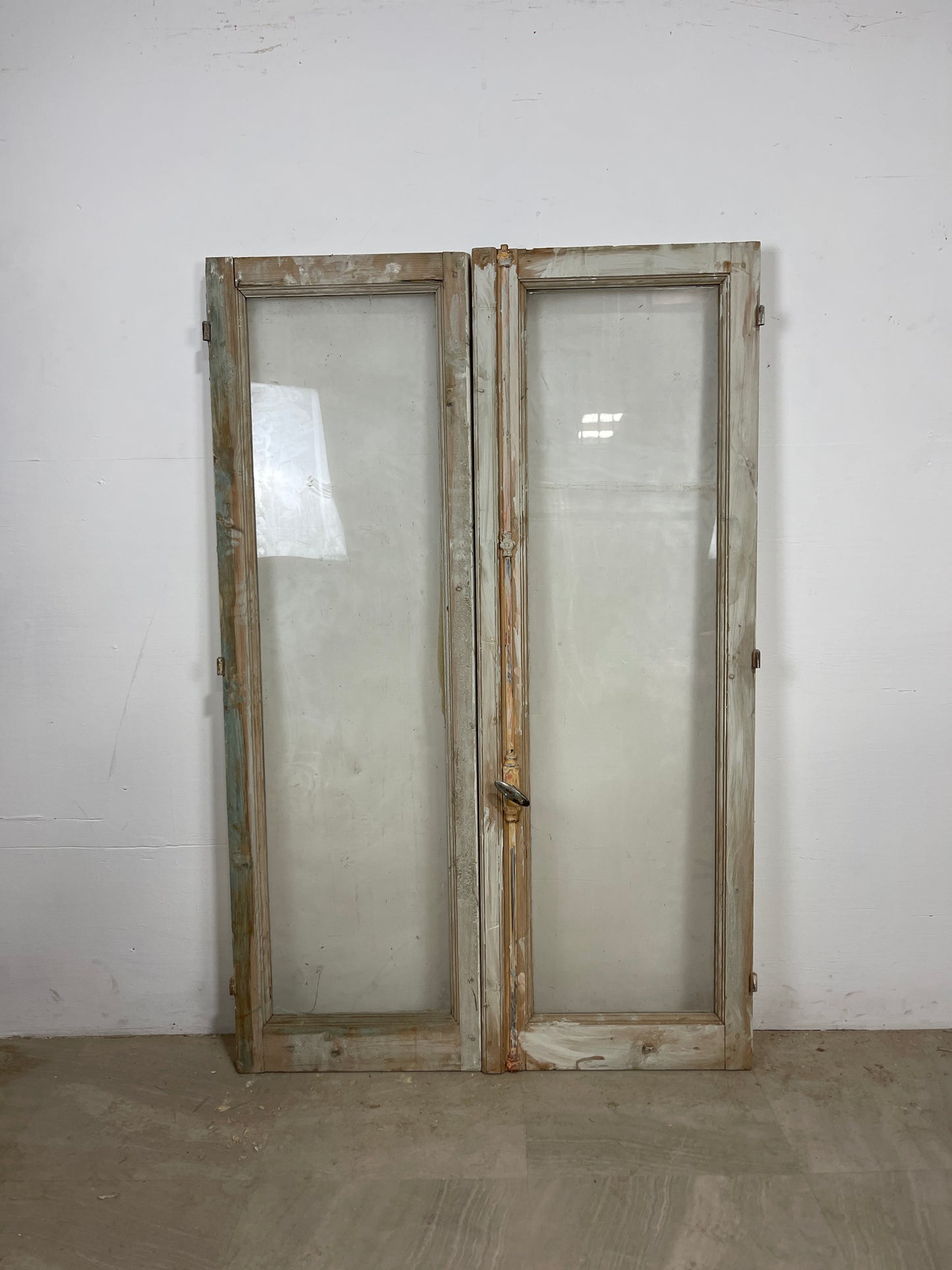 Antique French windows (62x40.25) O995