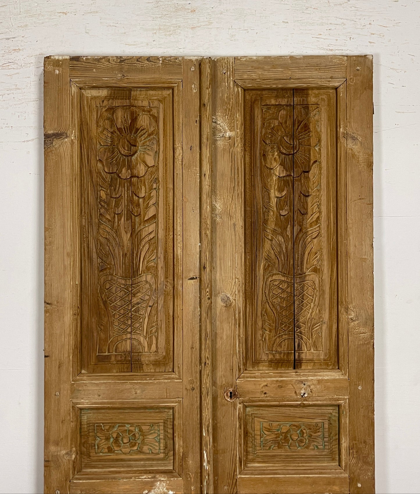 Antique French panel doors with Carvings (87 x 40) P31