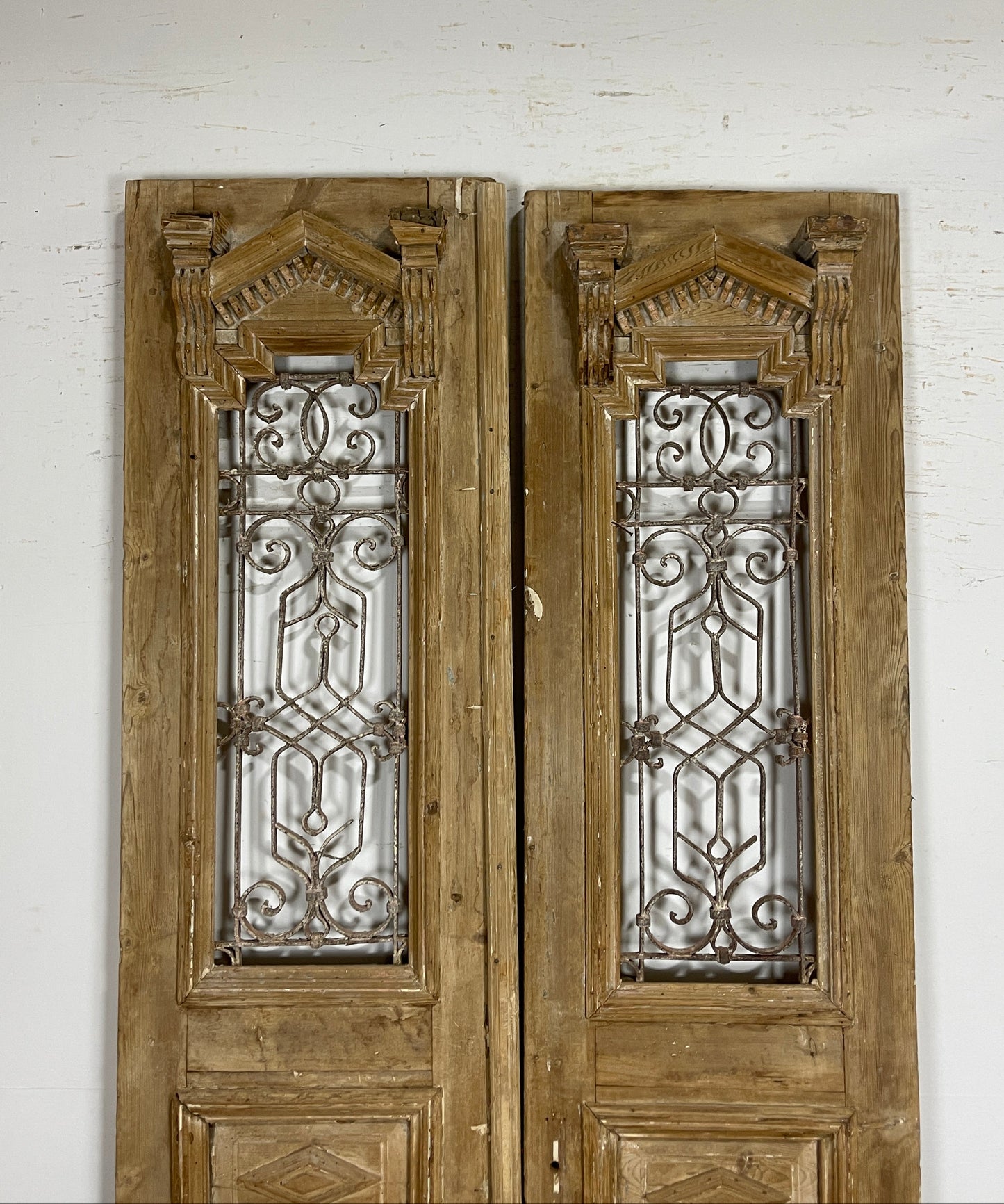 Antique French panel doors with Metal (100 x 44) P72