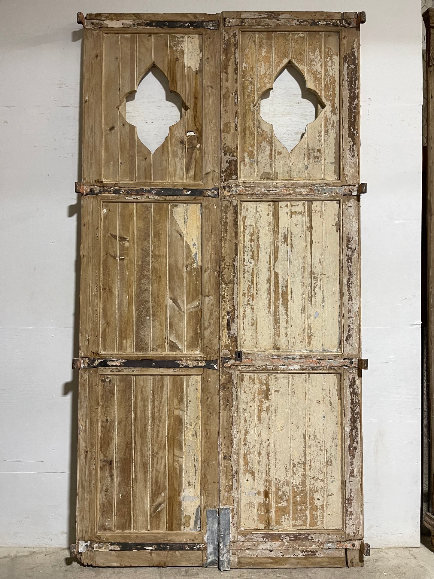 Antique French Panel Door with Carving (114.5x58.5) L009