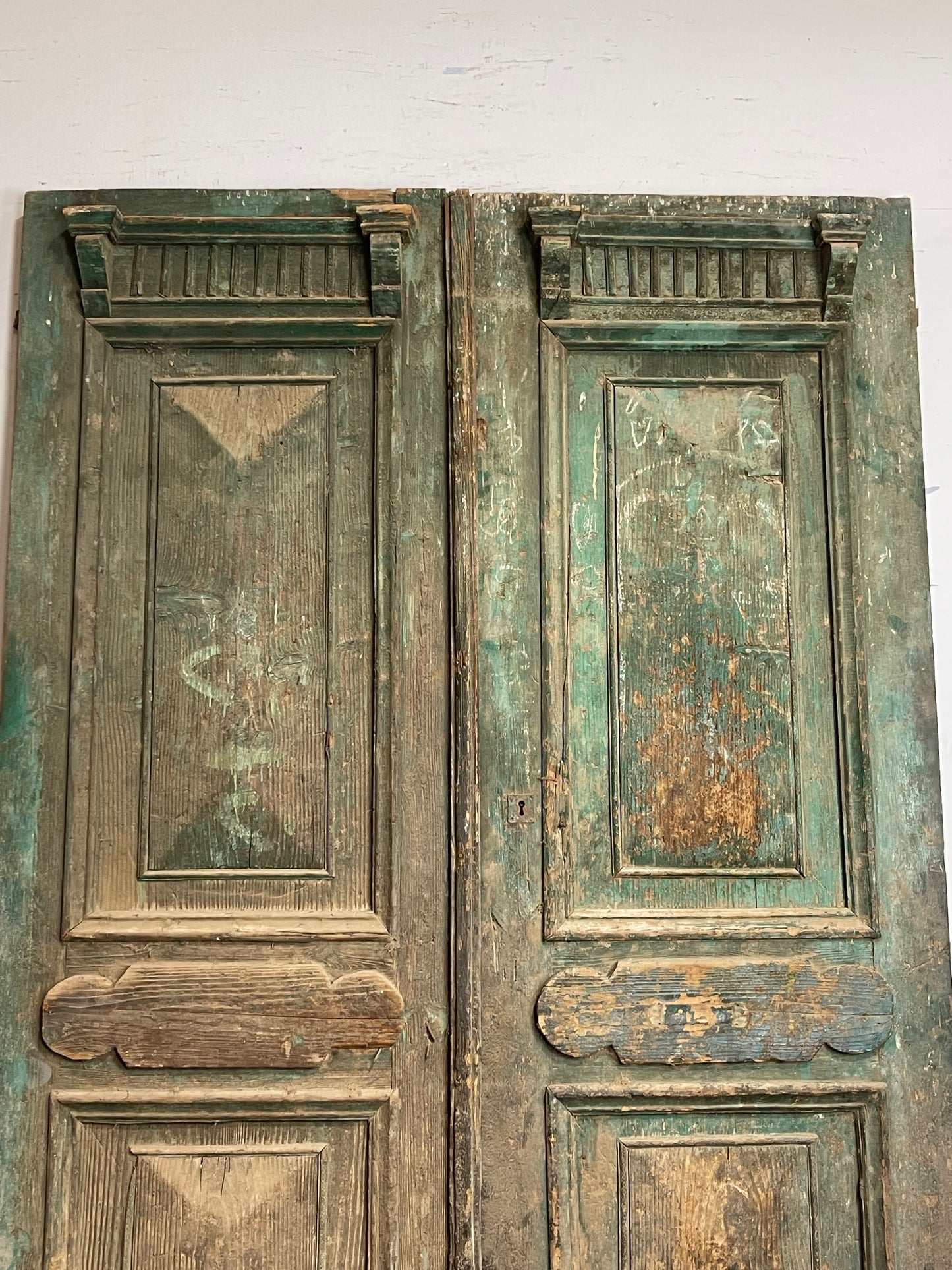 Antique French Panel Doors with Carving (95.5 x 59) M034