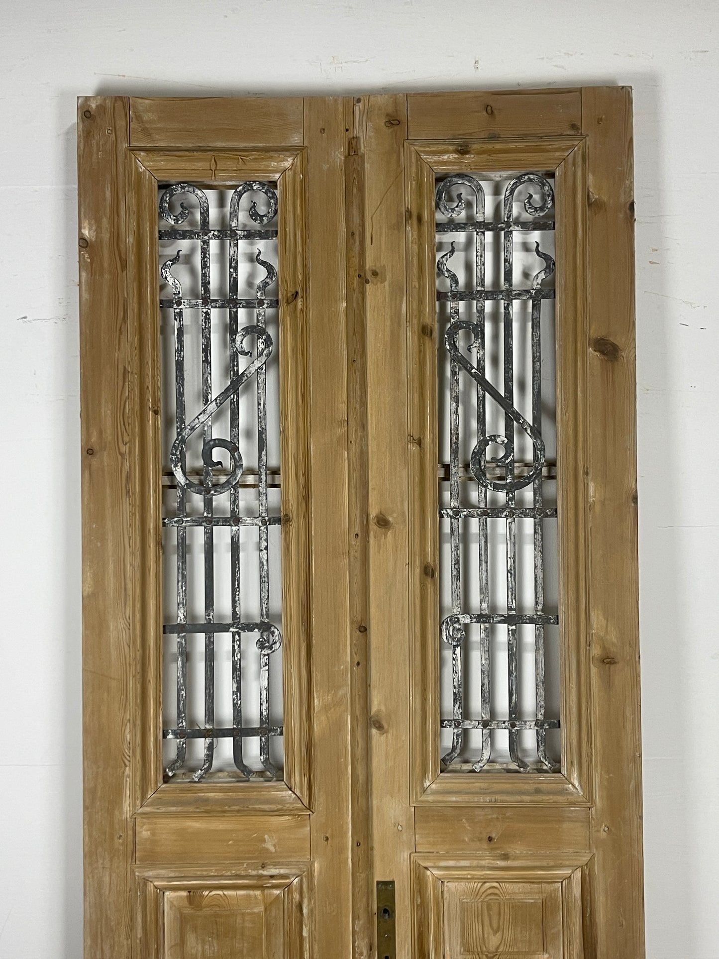 Antique French panel doors with Metal (102.25 x 44) O48