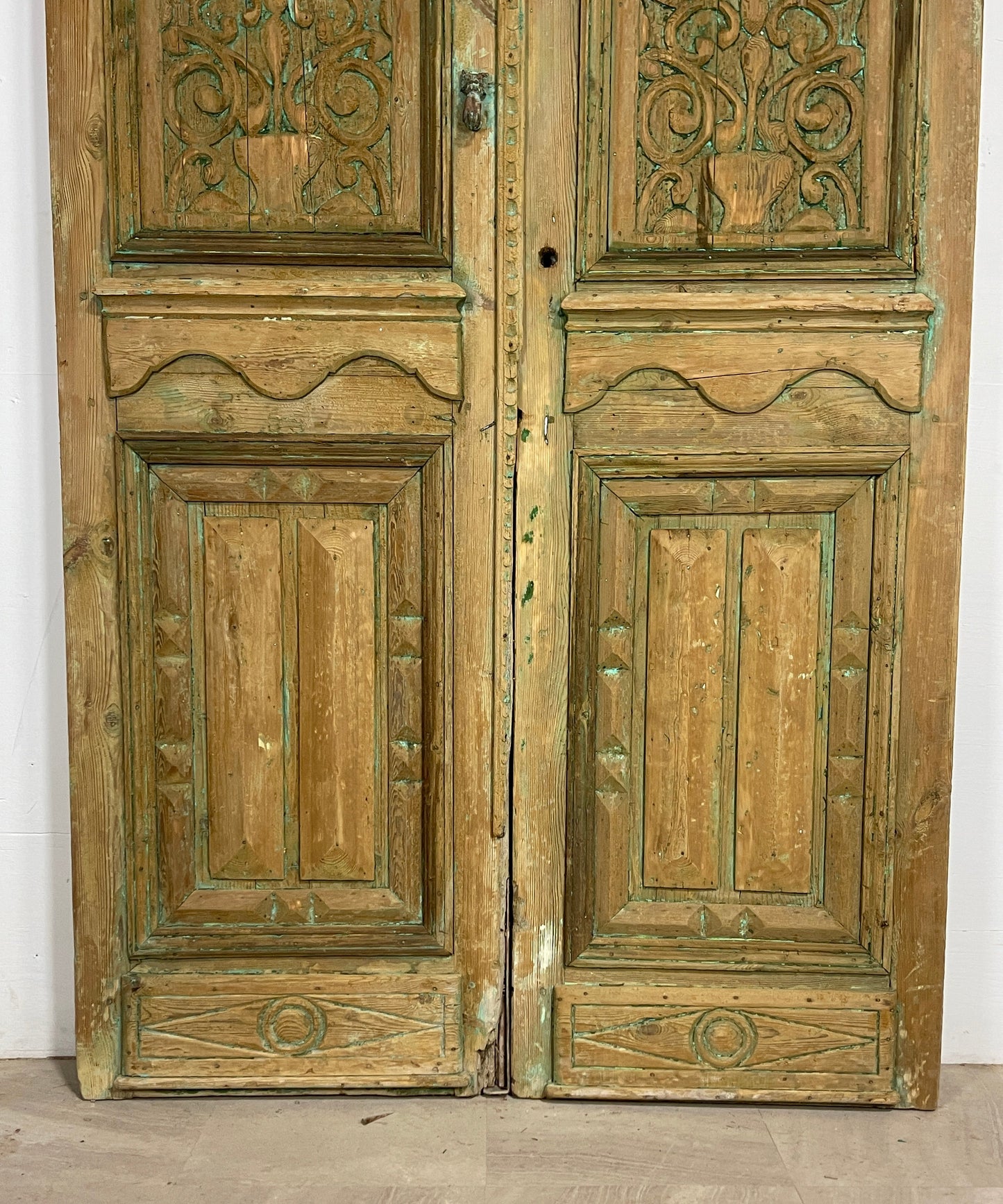 Antique French panel doors with Carvings (102 x 52.75) P39