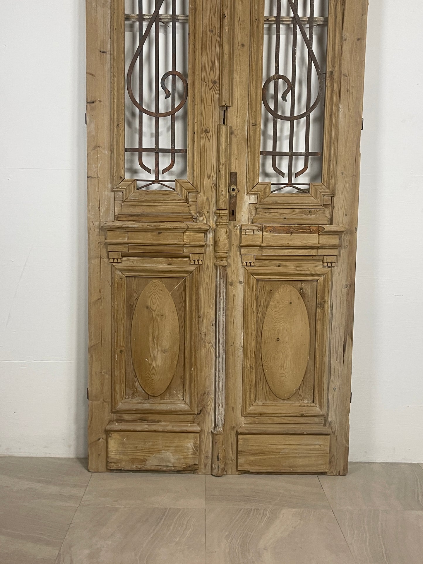 Antique French panel doors with Metal (102.5 x 42) O52