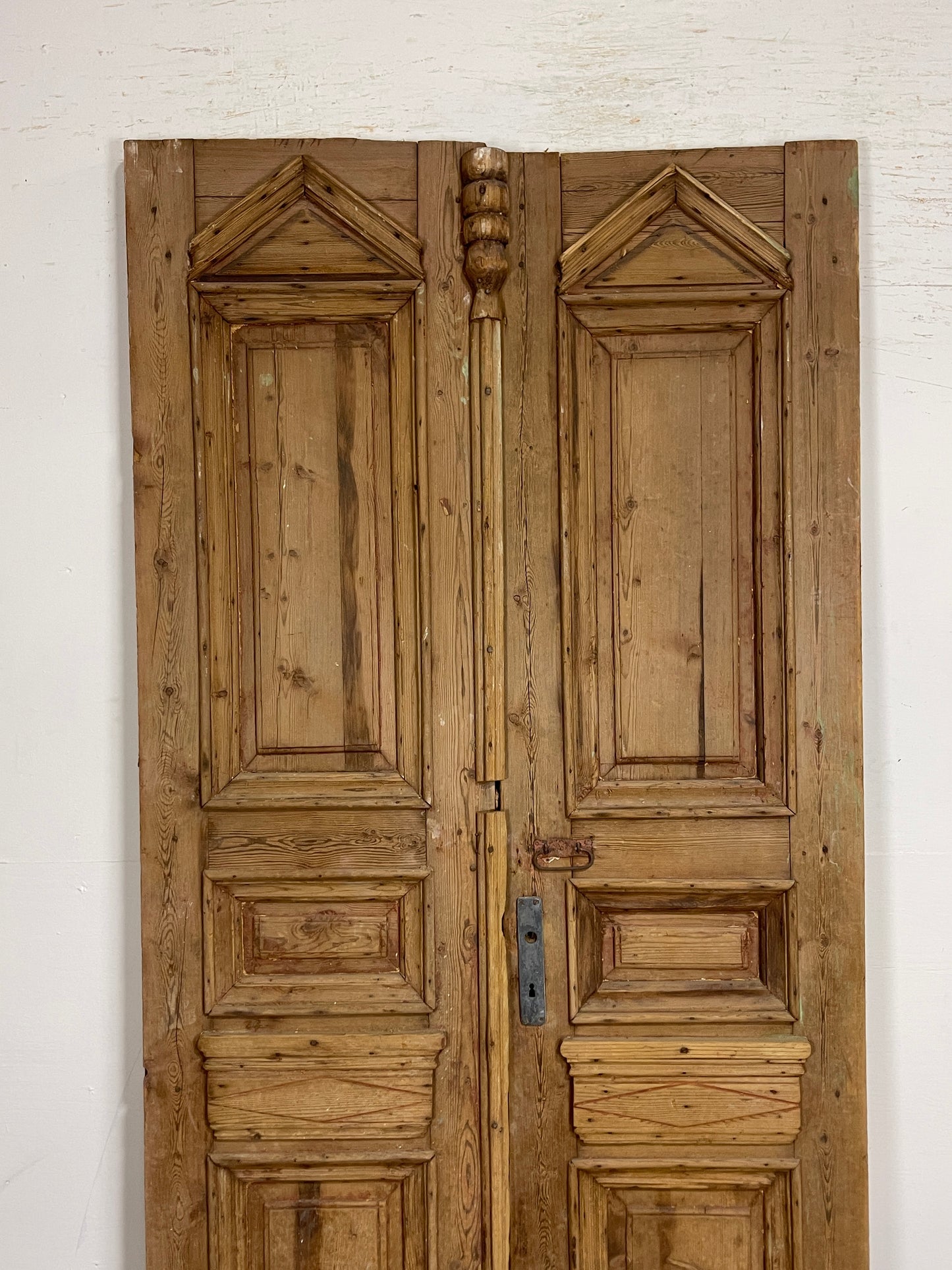 Antique French panel doors with Carvings (91.25 x 43.5) P27