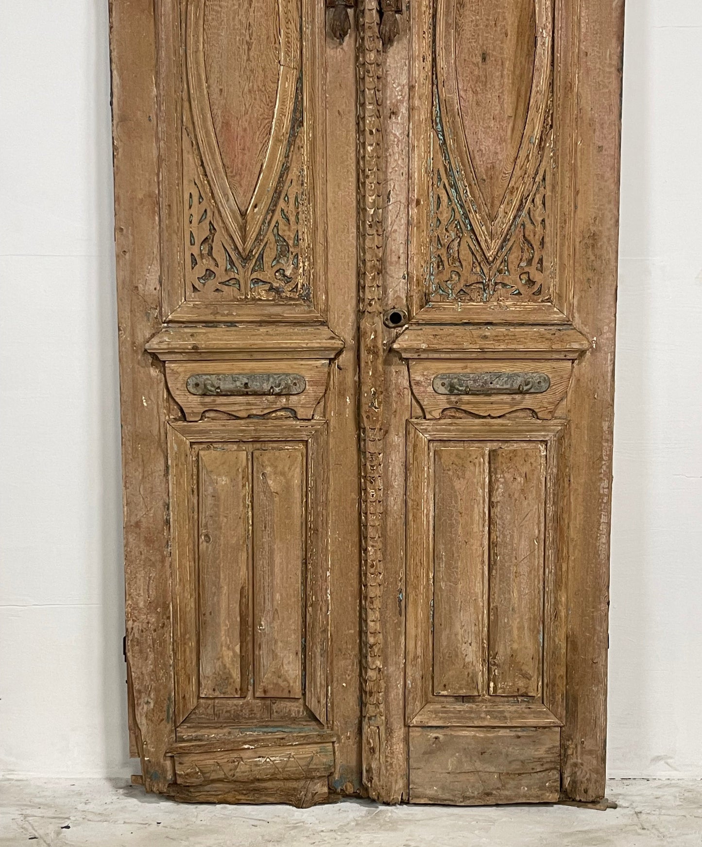 Antique French Panel Doors with Carving (96 x 42.5) N003