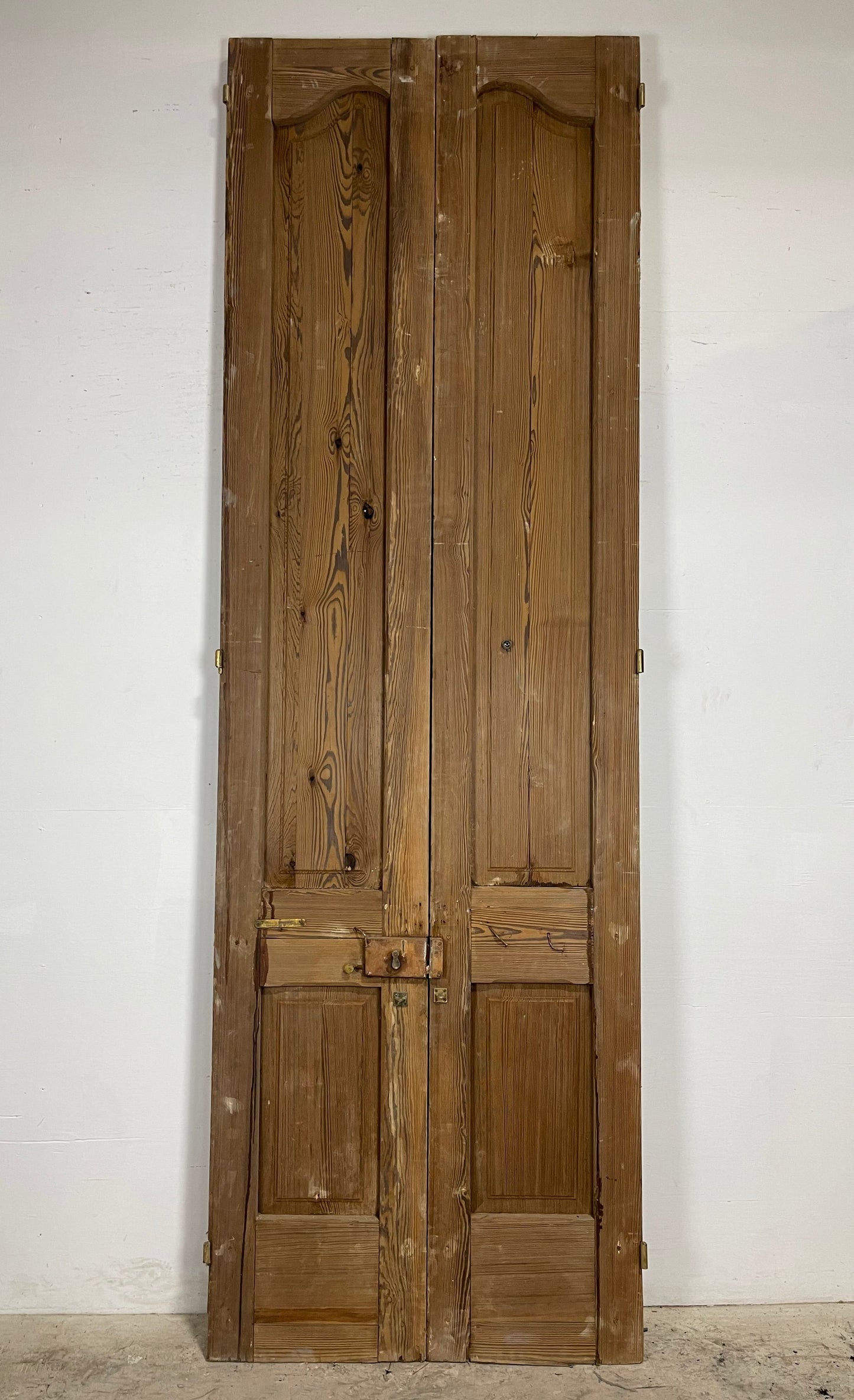 Antique French Panel Doors with Carving (120.5x 38.5) M023