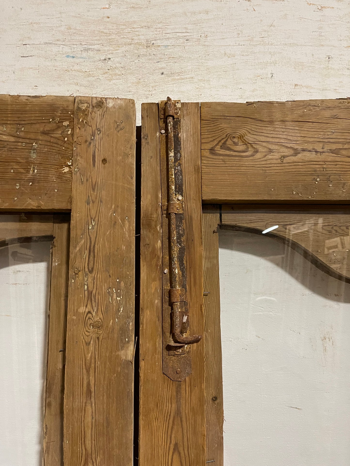 Antique French panel doors with glass and carving (90.5x42.5) L103