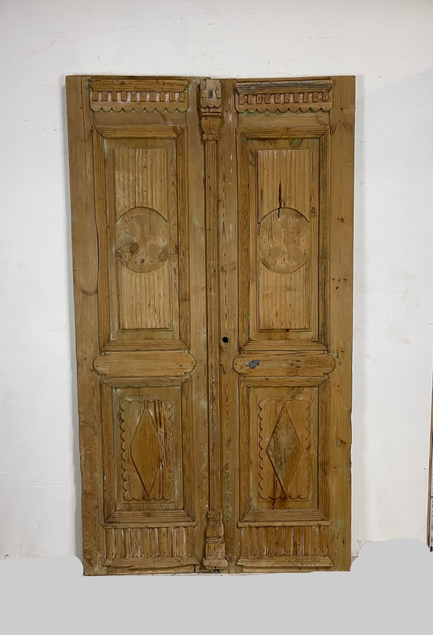 Antique French Panel Doors with Carving (95 x 53) N009