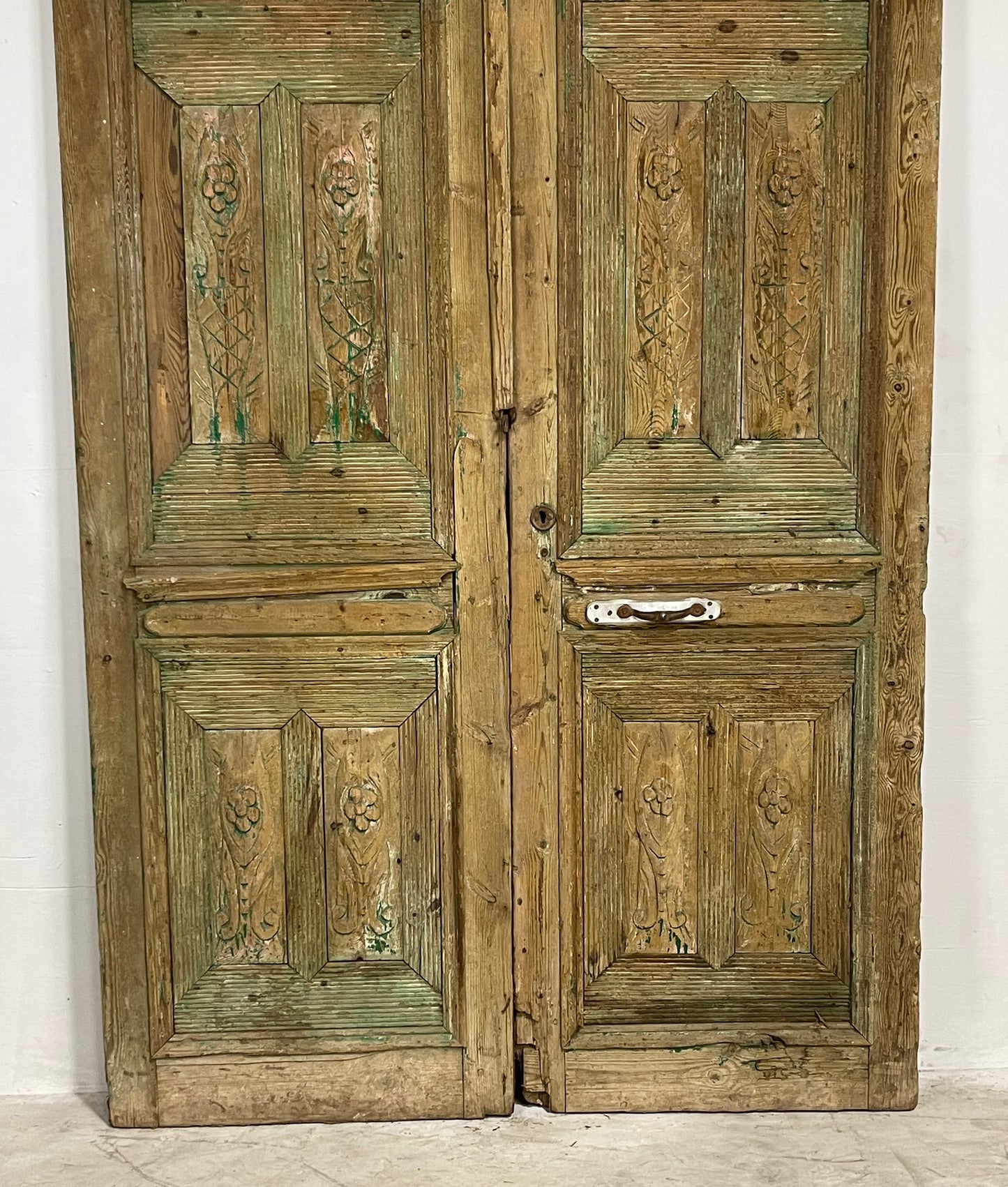 Antique French Panel Doors with Carving (89.5 x 60.5) N005