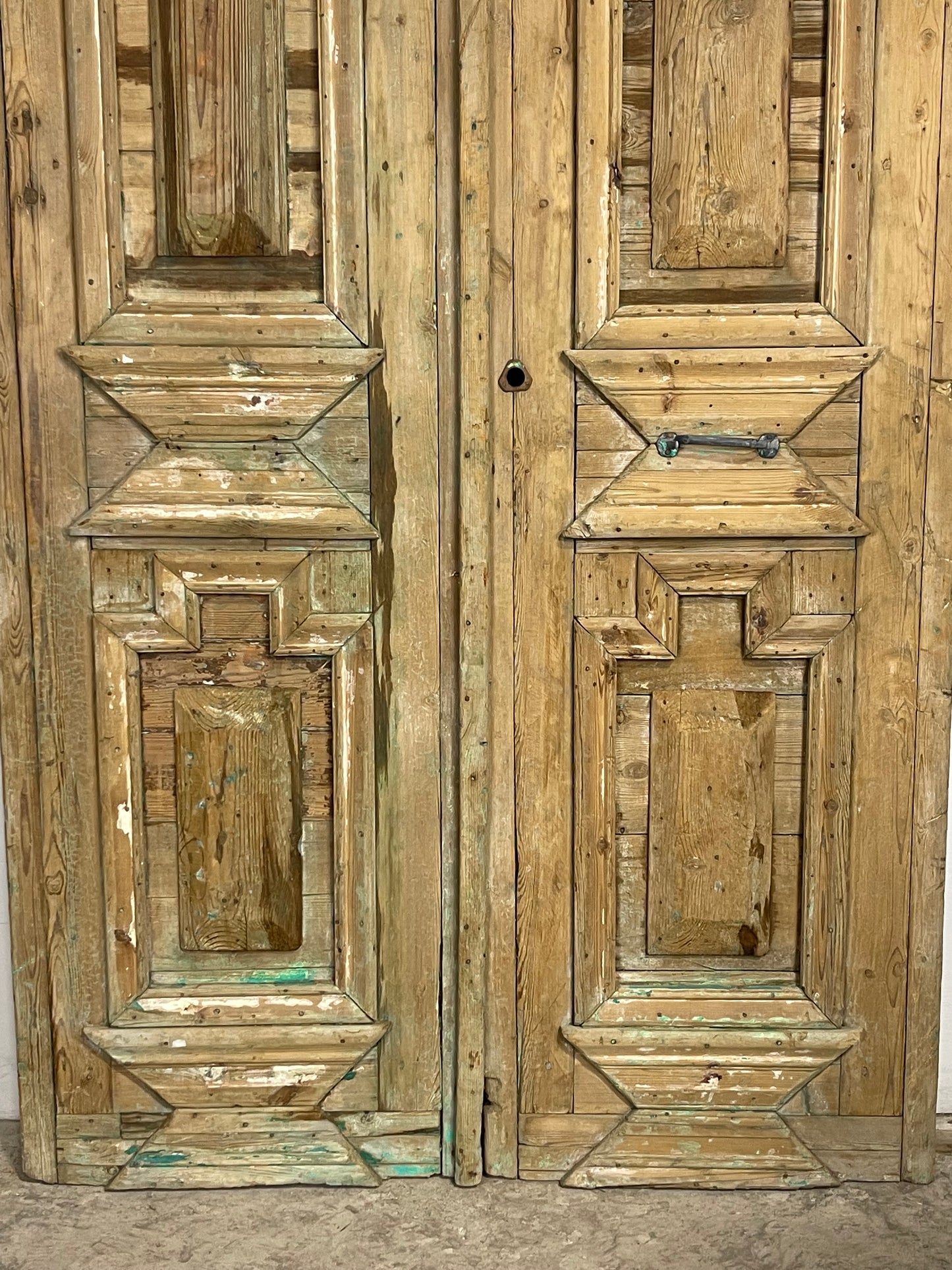 Antique French Panel Doors with Carving (95.5 x 51.5) M044