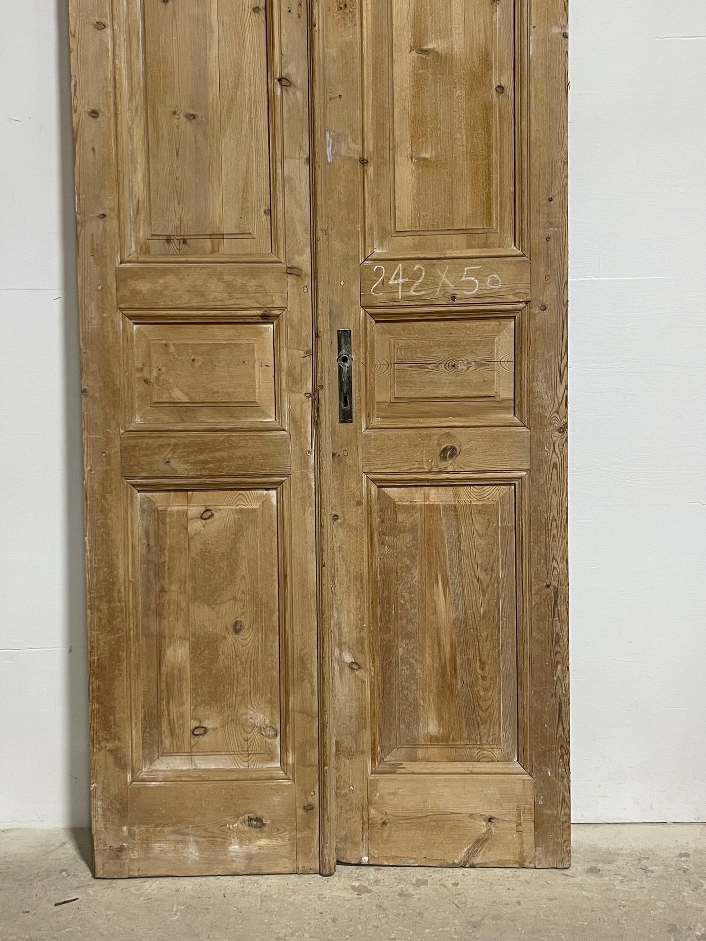 Antique French panel doors (95.25x39 I135