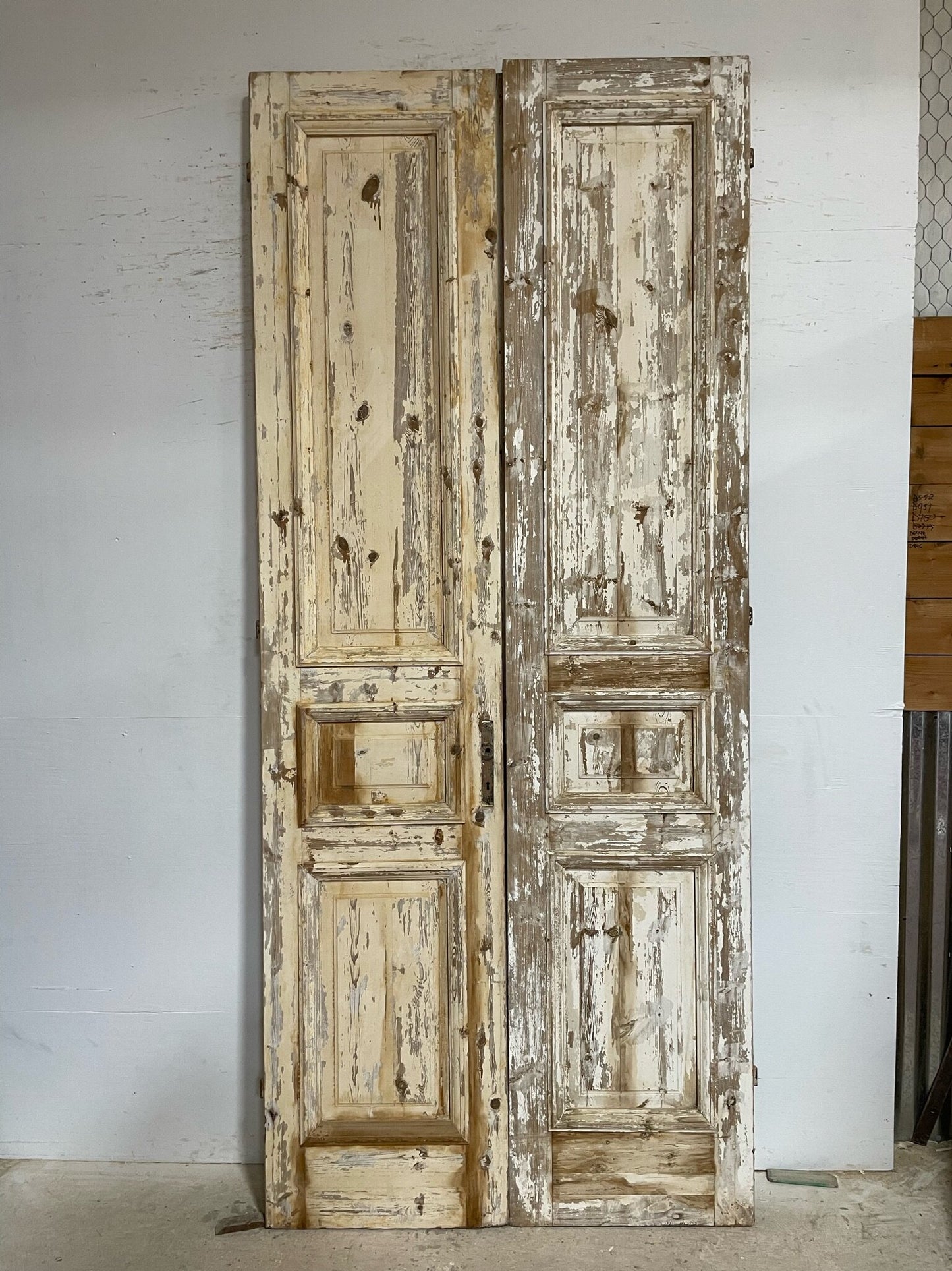 Antique French door (111.5x47.25) F0712