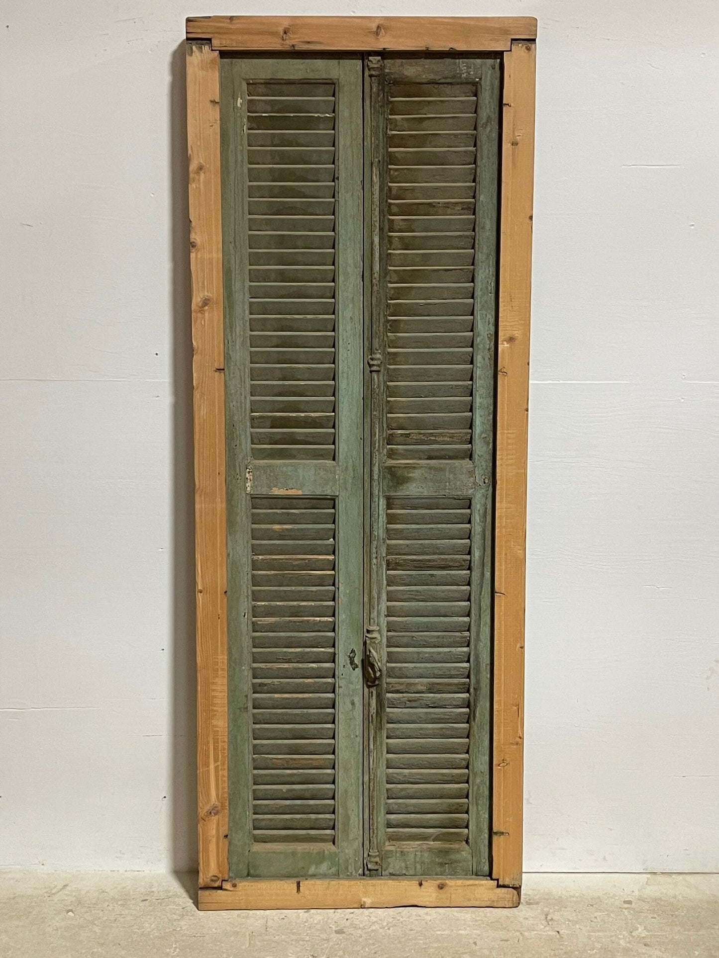 Shutter box (79x29.5) H0259Bs