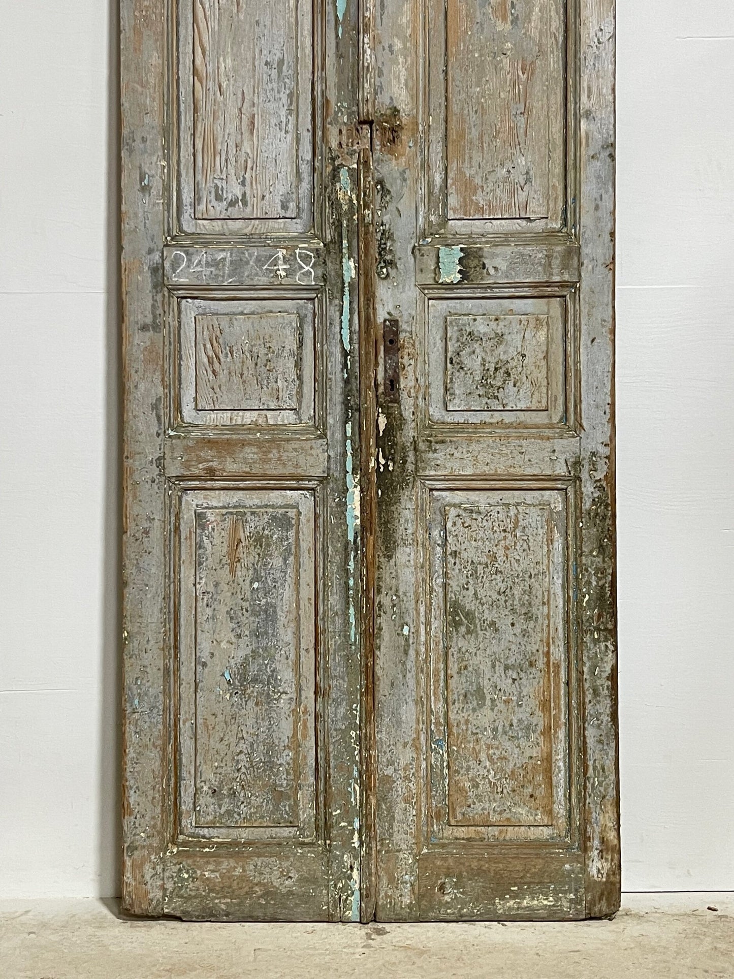 Antique French doors ( 95.25x 37.5) H0152s