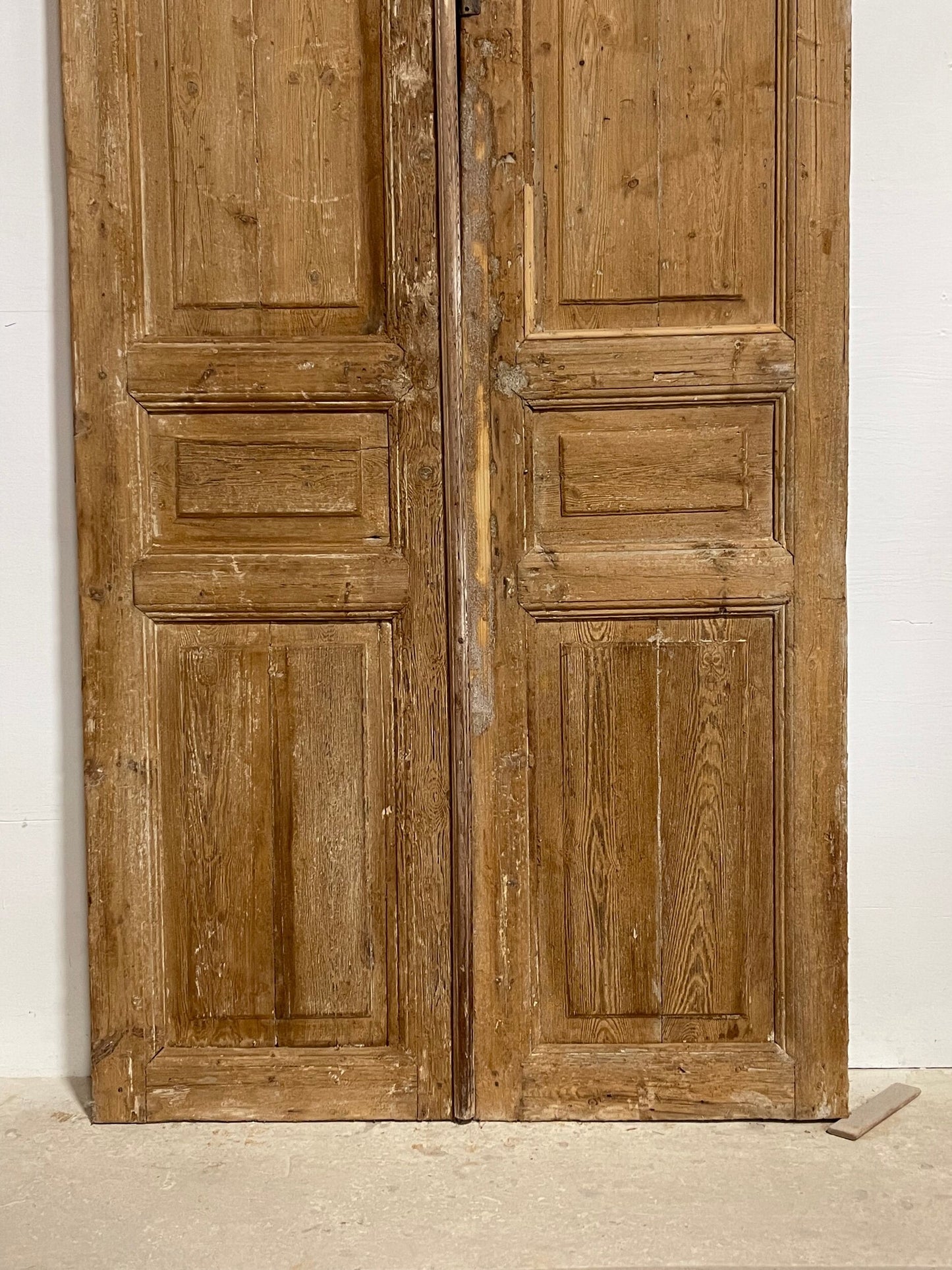 Antique French panel doors (99 x 44.5) I077