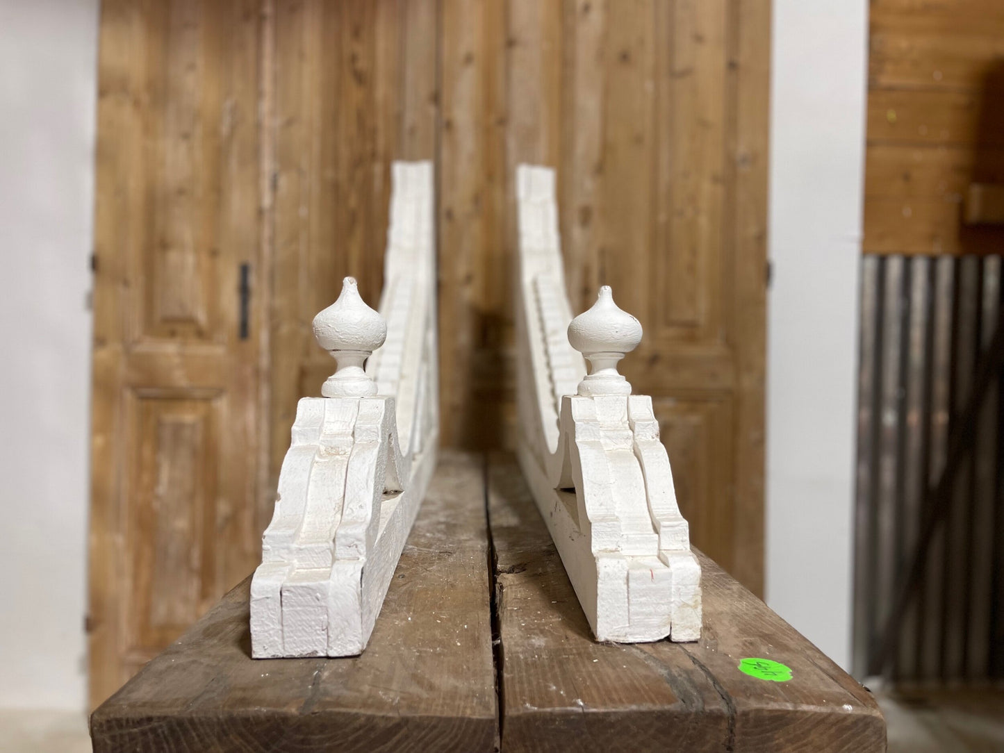 Corbel pair (H=23.75) (L=43.5) (W=3) C8s