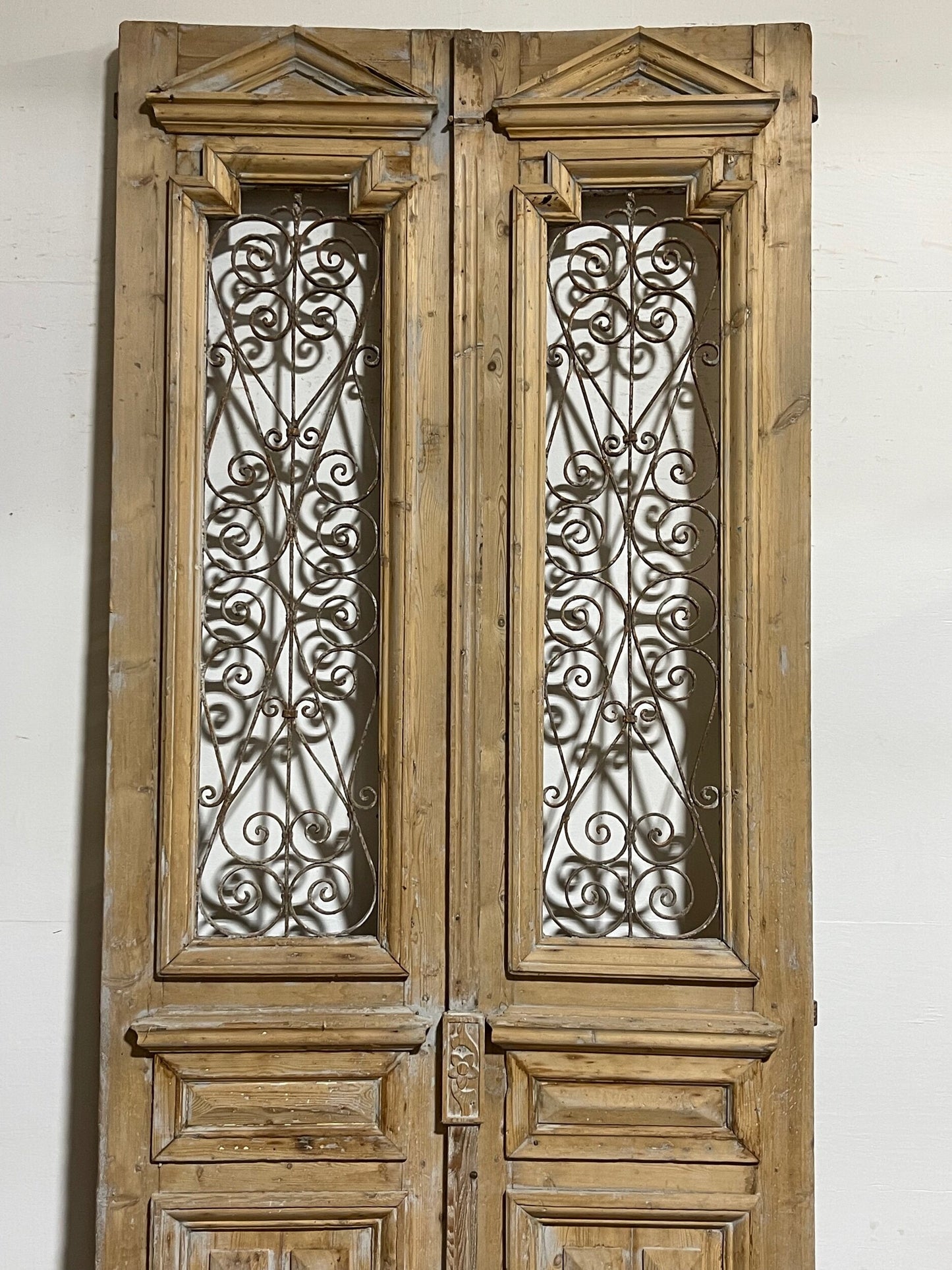 Antique French panel door with metal (114.25 x 50) I033