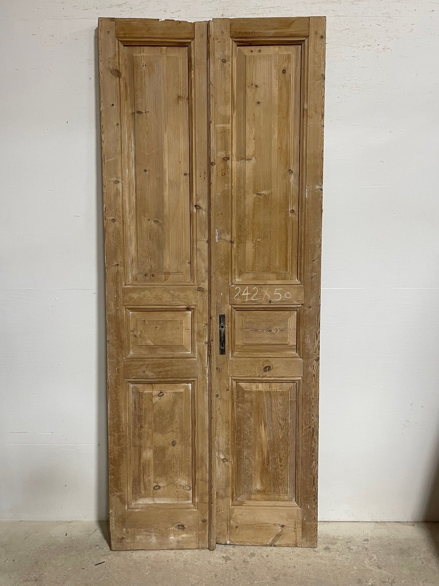 Antique French panel doors (95.25x39 I135