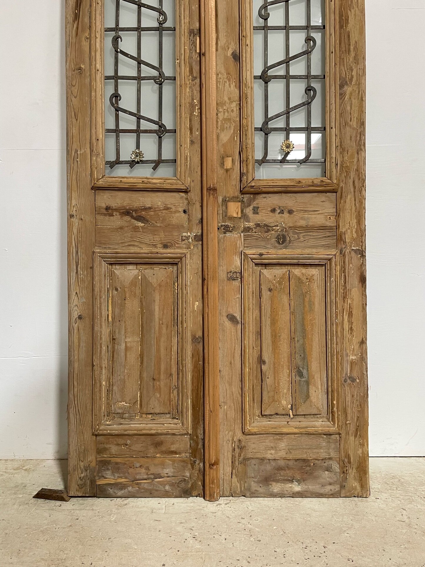 Antique French door (89.5x40.5) with metal F0914