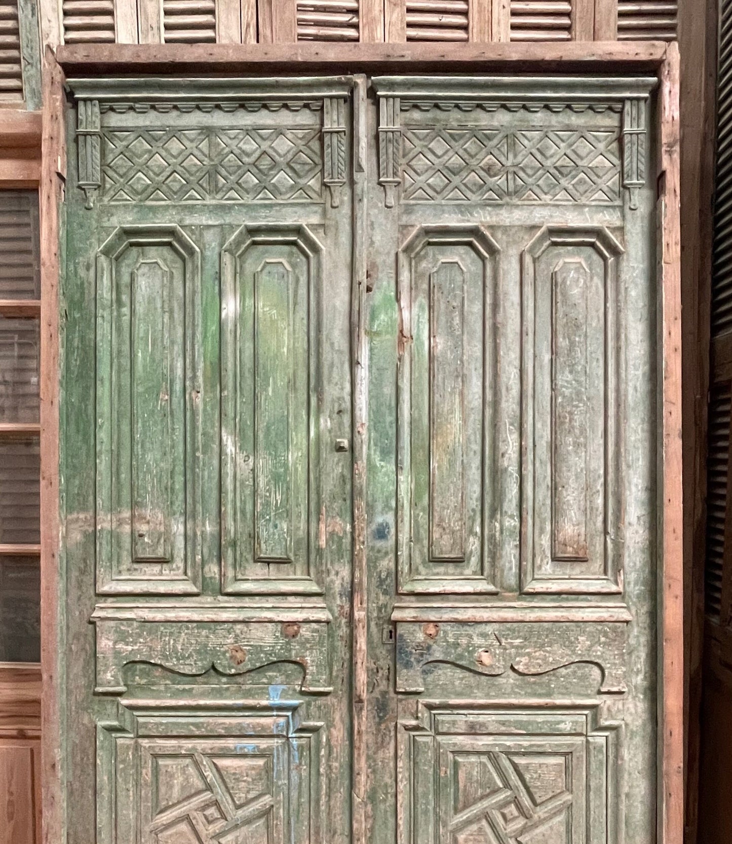 Antique French doors in frame (F=99x62) (d=97x58.75) H0299s
