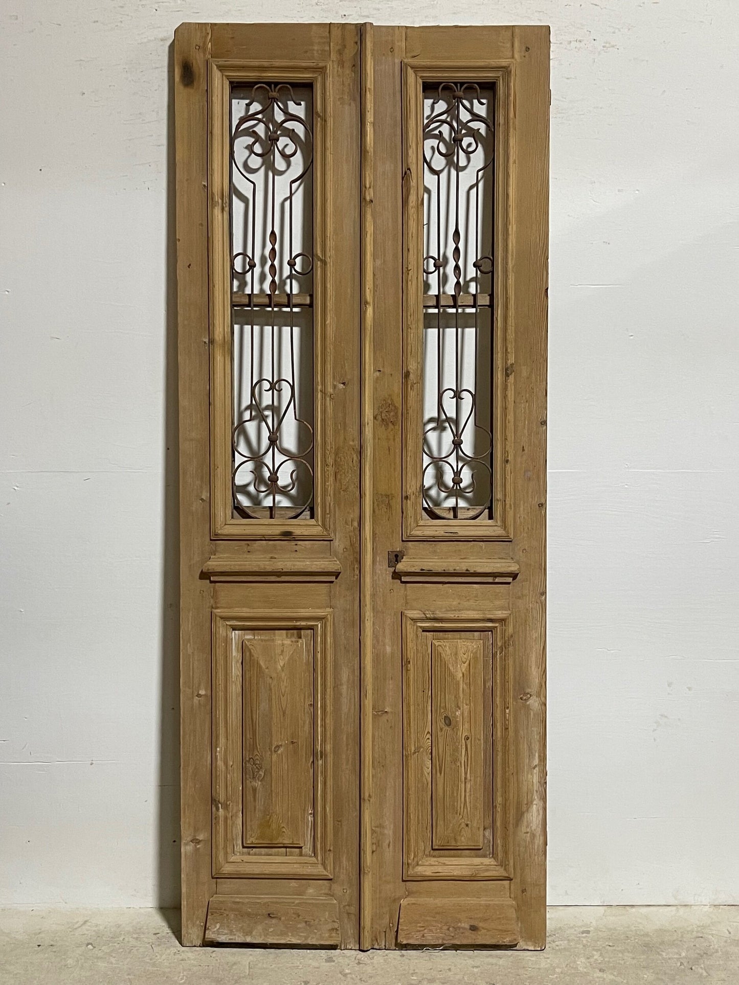Antique French panel doors with metal (92.5 x 37.25) I039