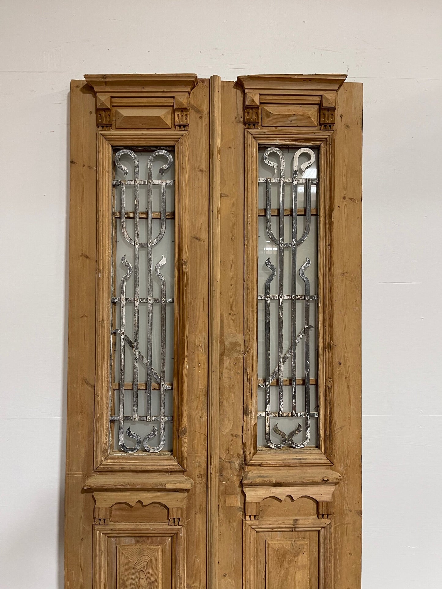 Antique French door with metal (93.5x38) G0993s