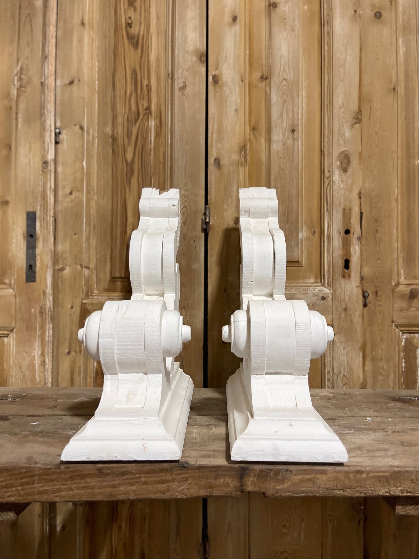 Corbel pair (H=18.75) (L=17.5) (W=6.25) C2s