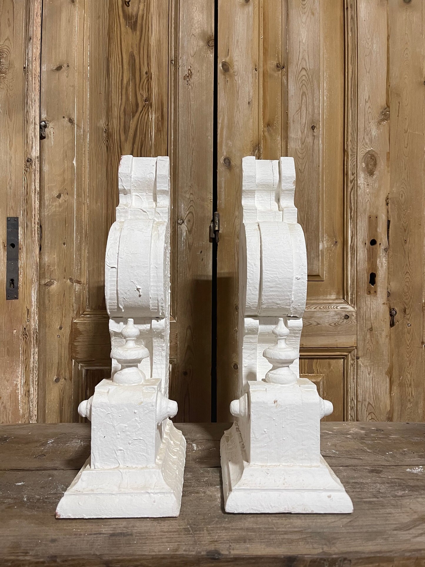 Corbel pair (H=20) (L=9.5) (W=6) C3s