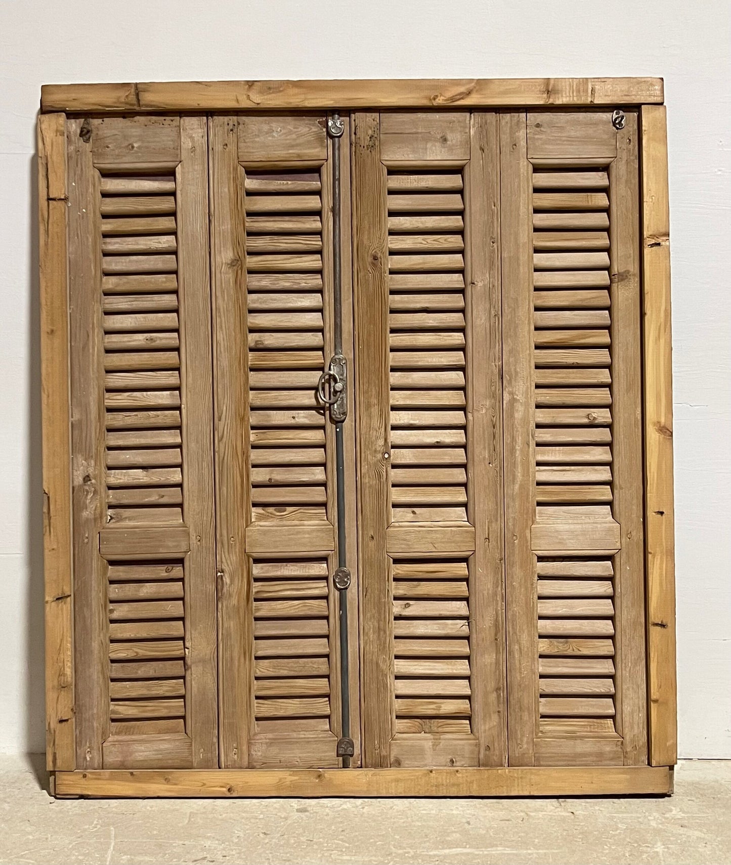 Shutter box (53x46.5) H0261s